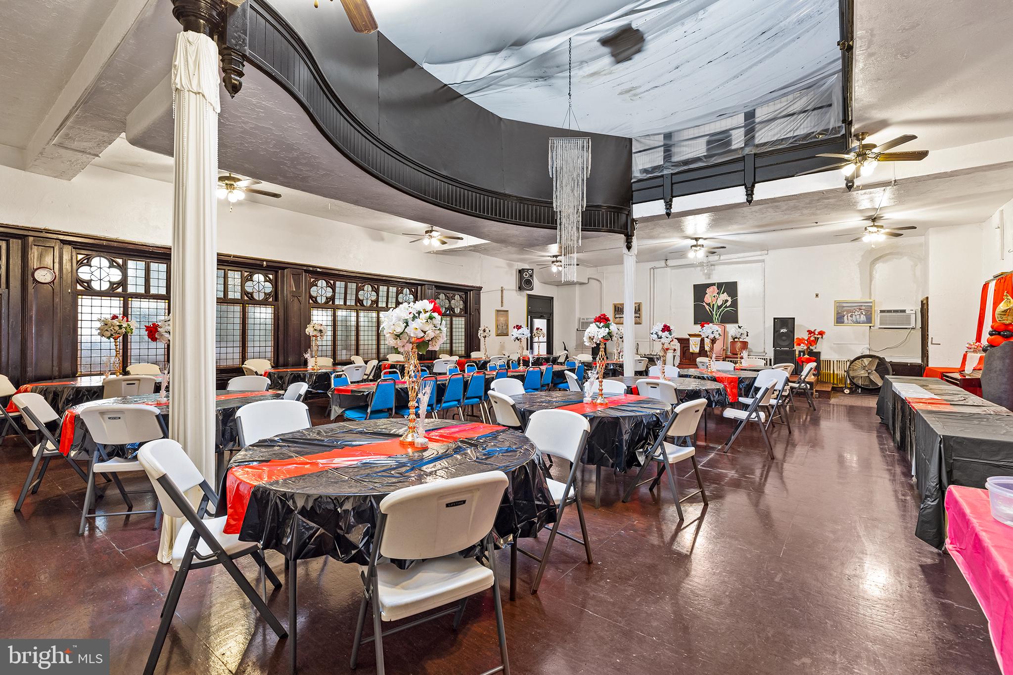 POINT BREEZE - Commercial Sale