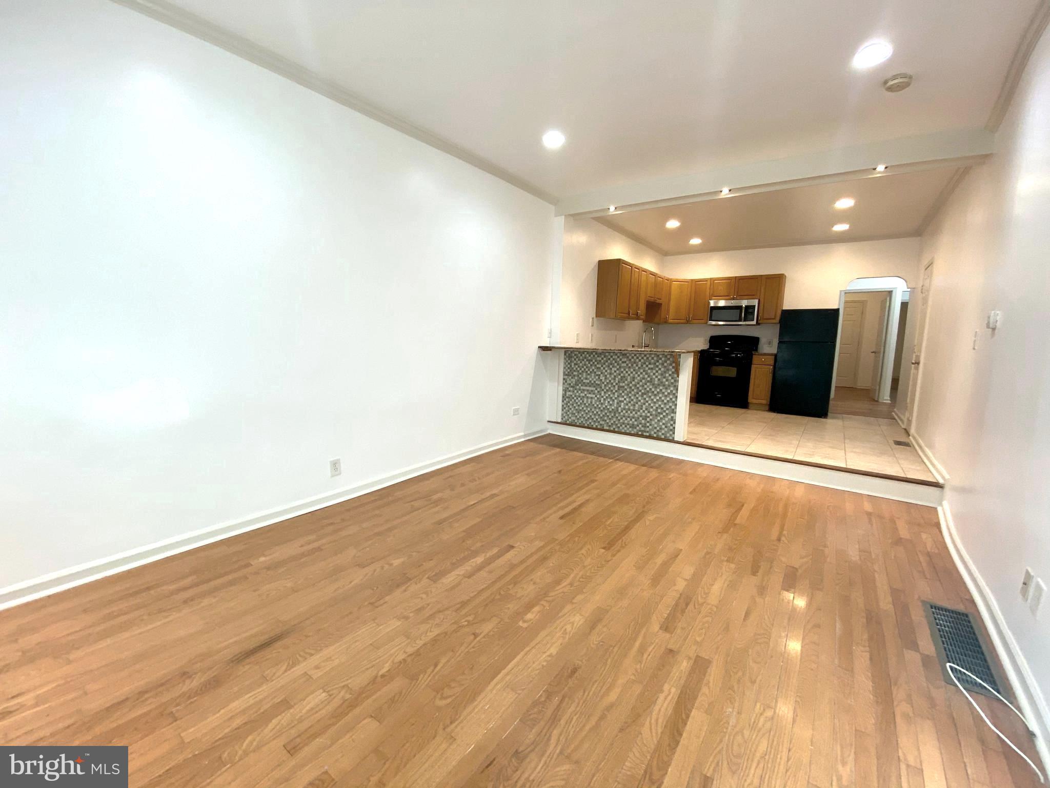 ROXBOROUGH - Residential