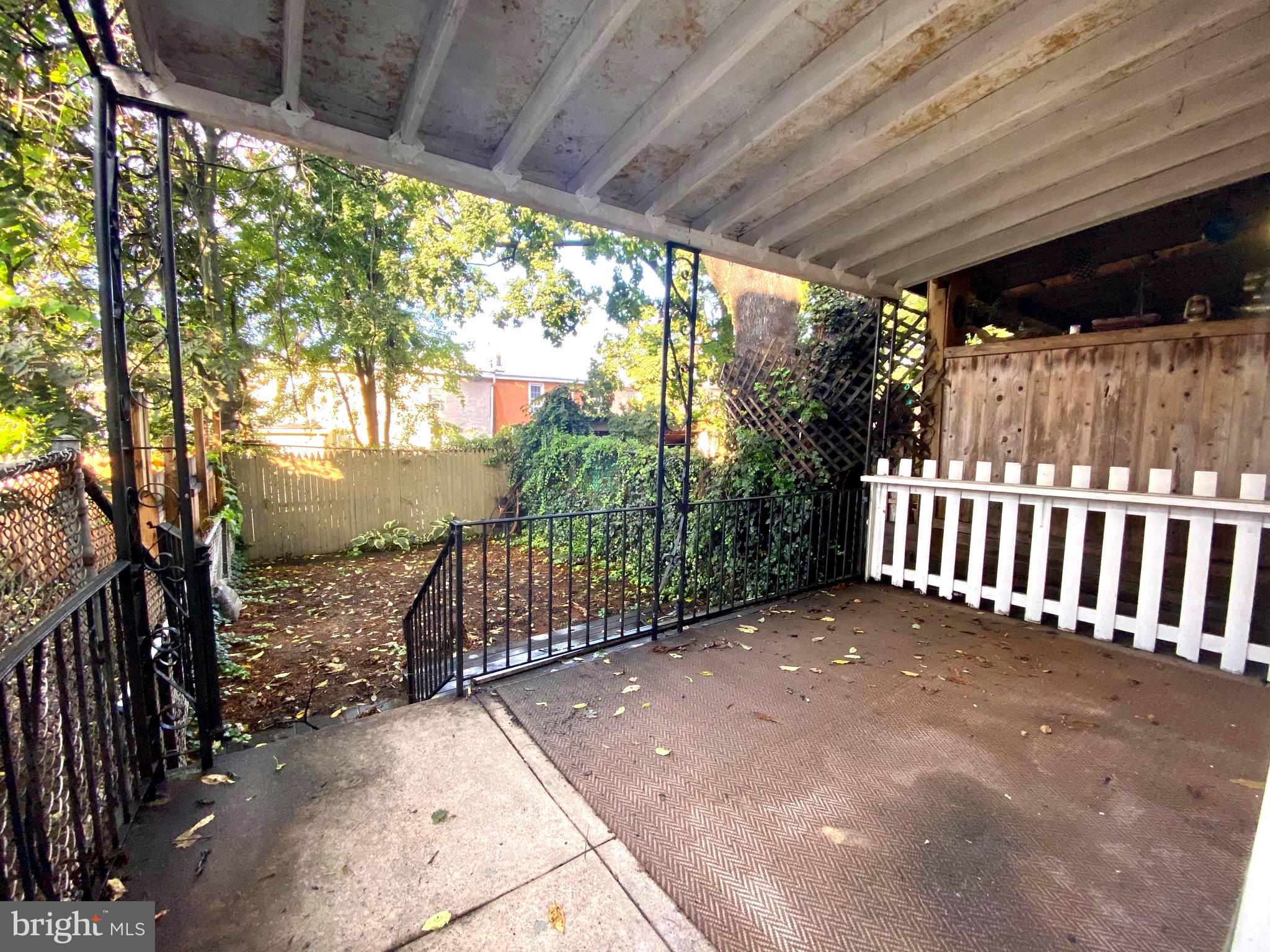 ROXBOROUGH - Residential