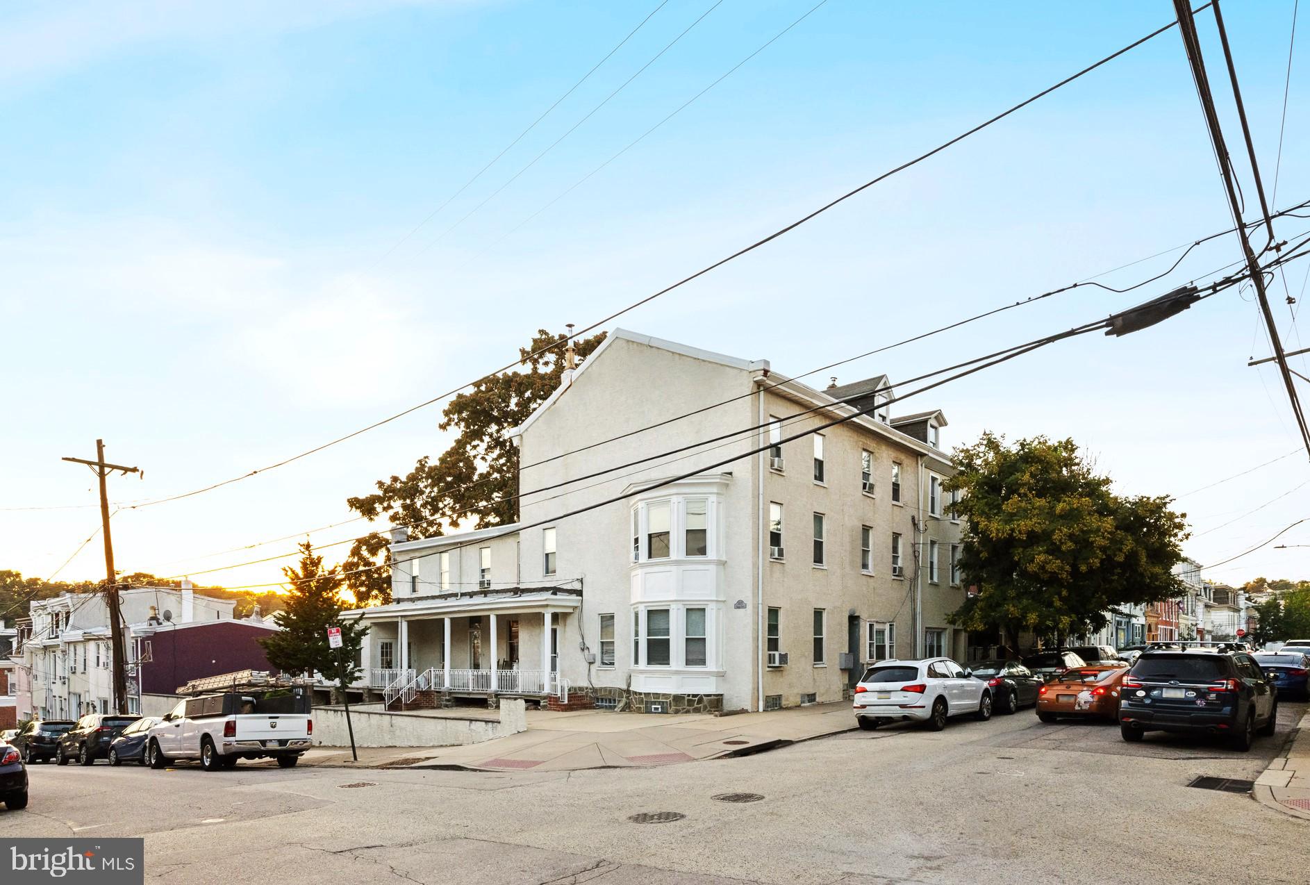 ROXBOROUGH - Residential