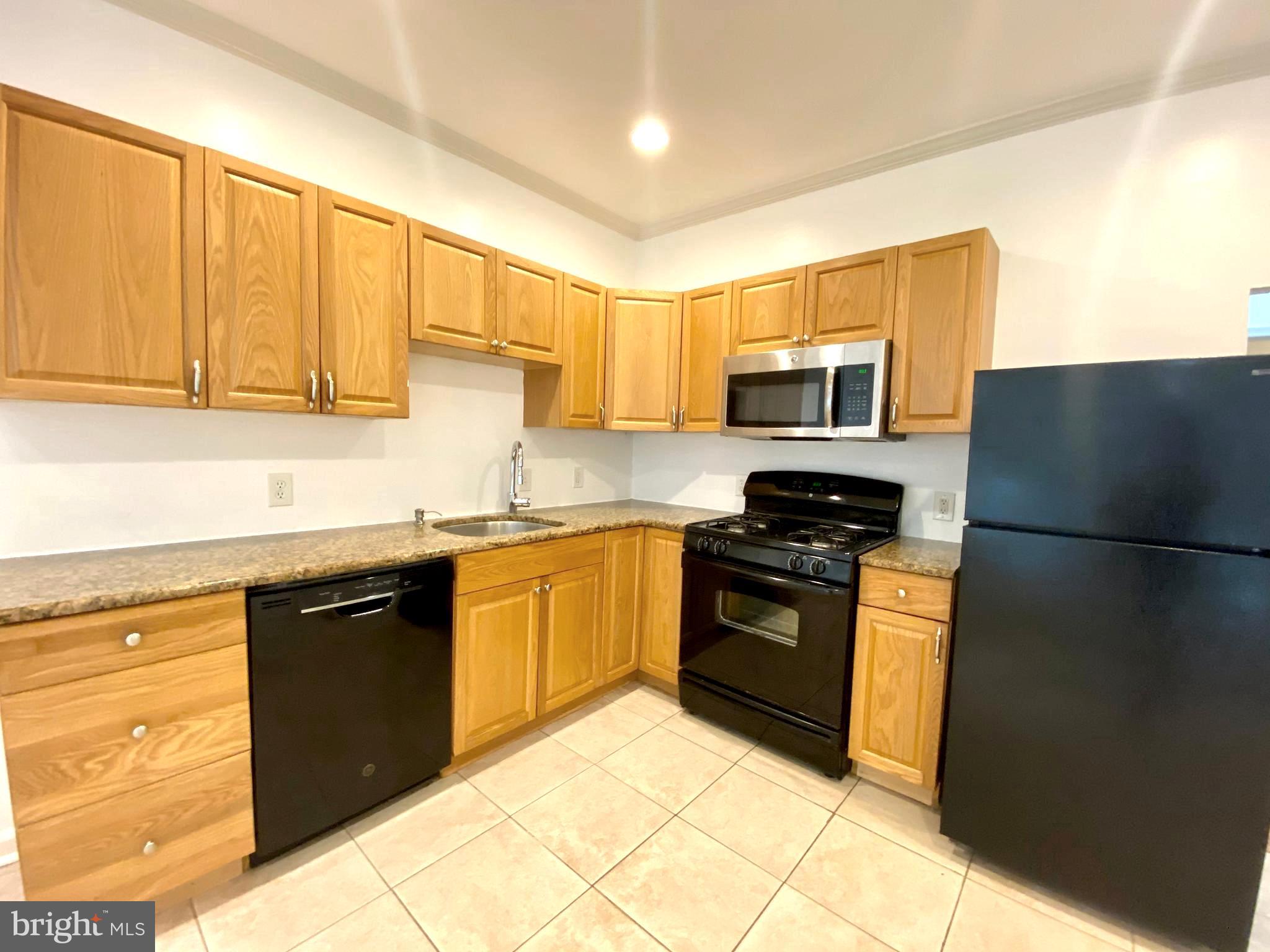 ROXBOROUGH - Residential