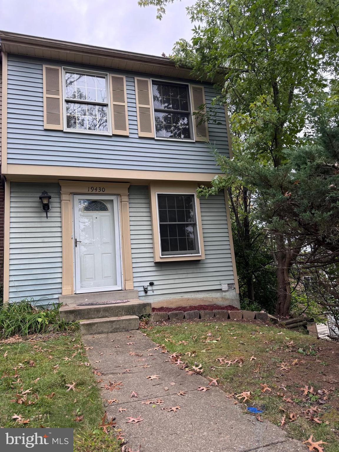 MIDDLEBROOK COMMONS - Residential Lease