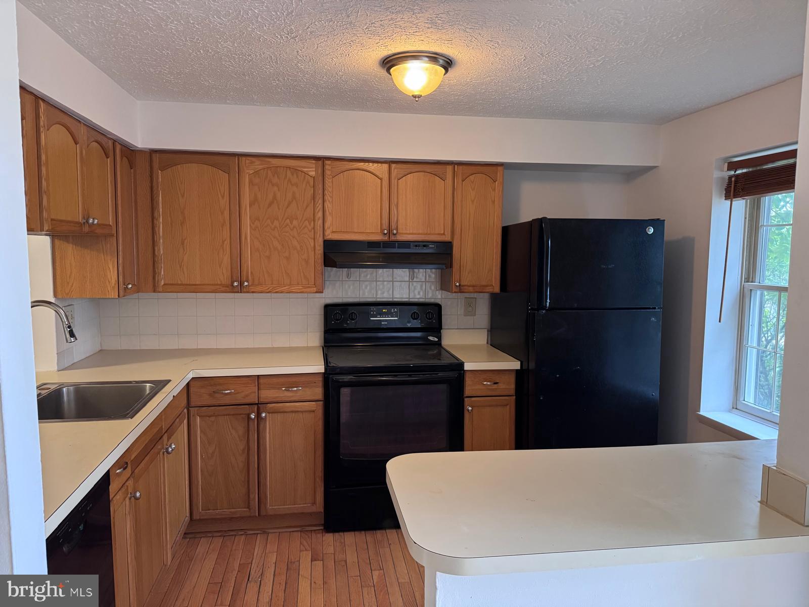 MIDDLEBROOK COMMONS - Residential Lease