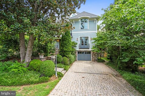 2215 KING PLACE NW WASHINGTON DC 20007