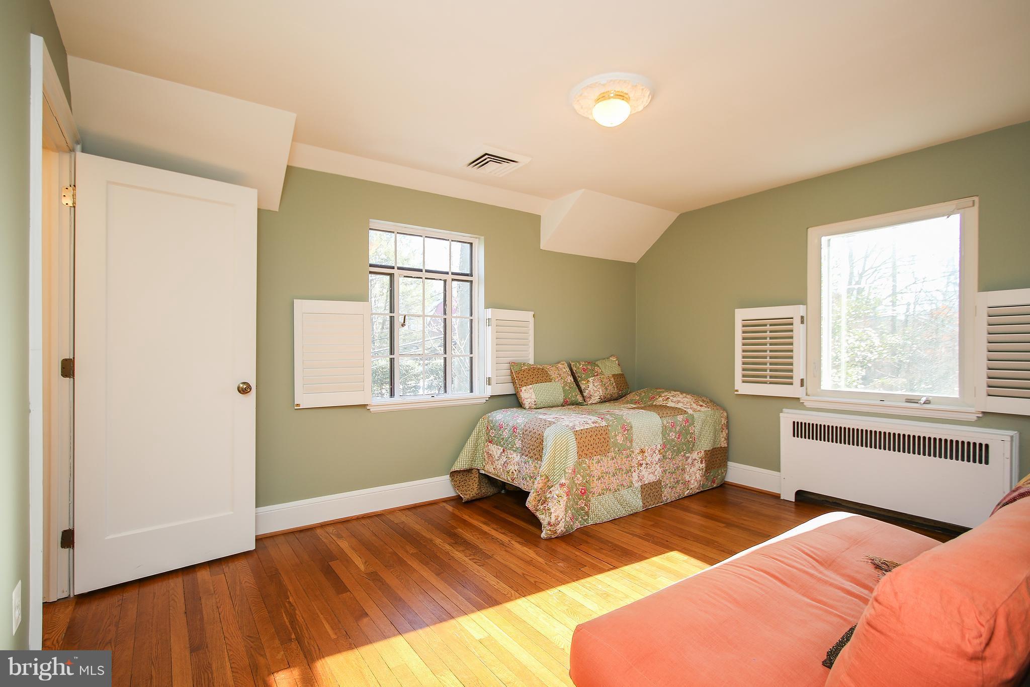 WOODHAVEN - Residential