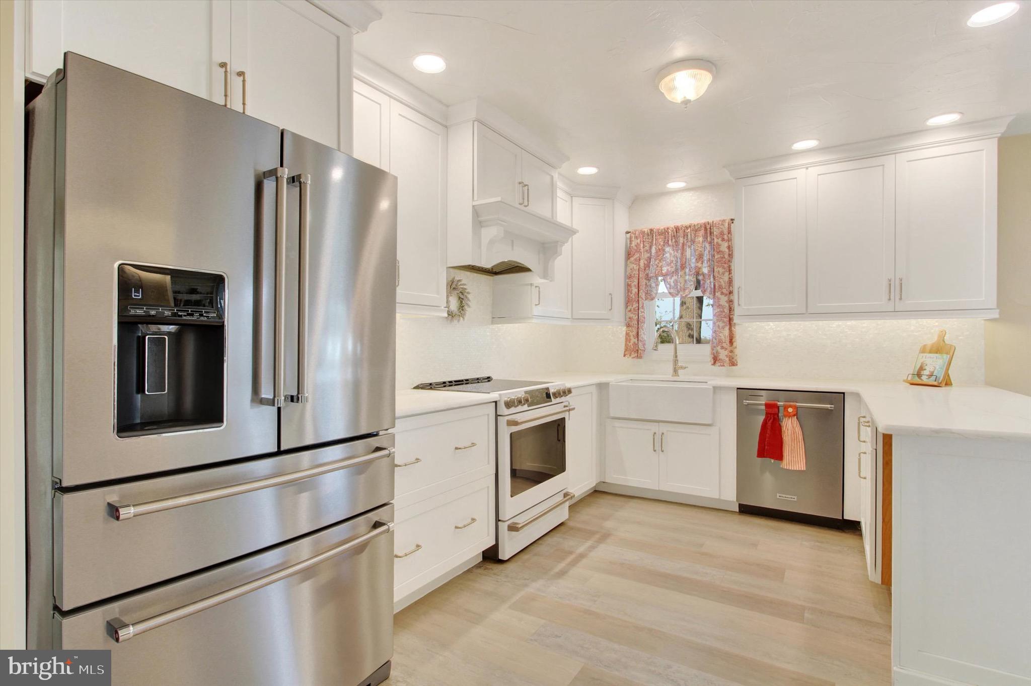 NORTHVIEW ACRES - Residential