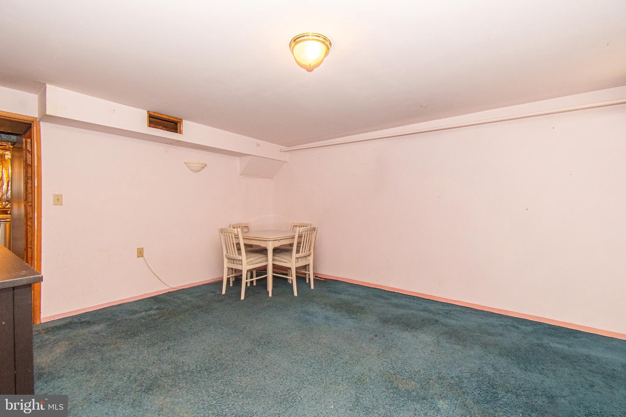 SANDTOWN-WINCHESTER - Residential