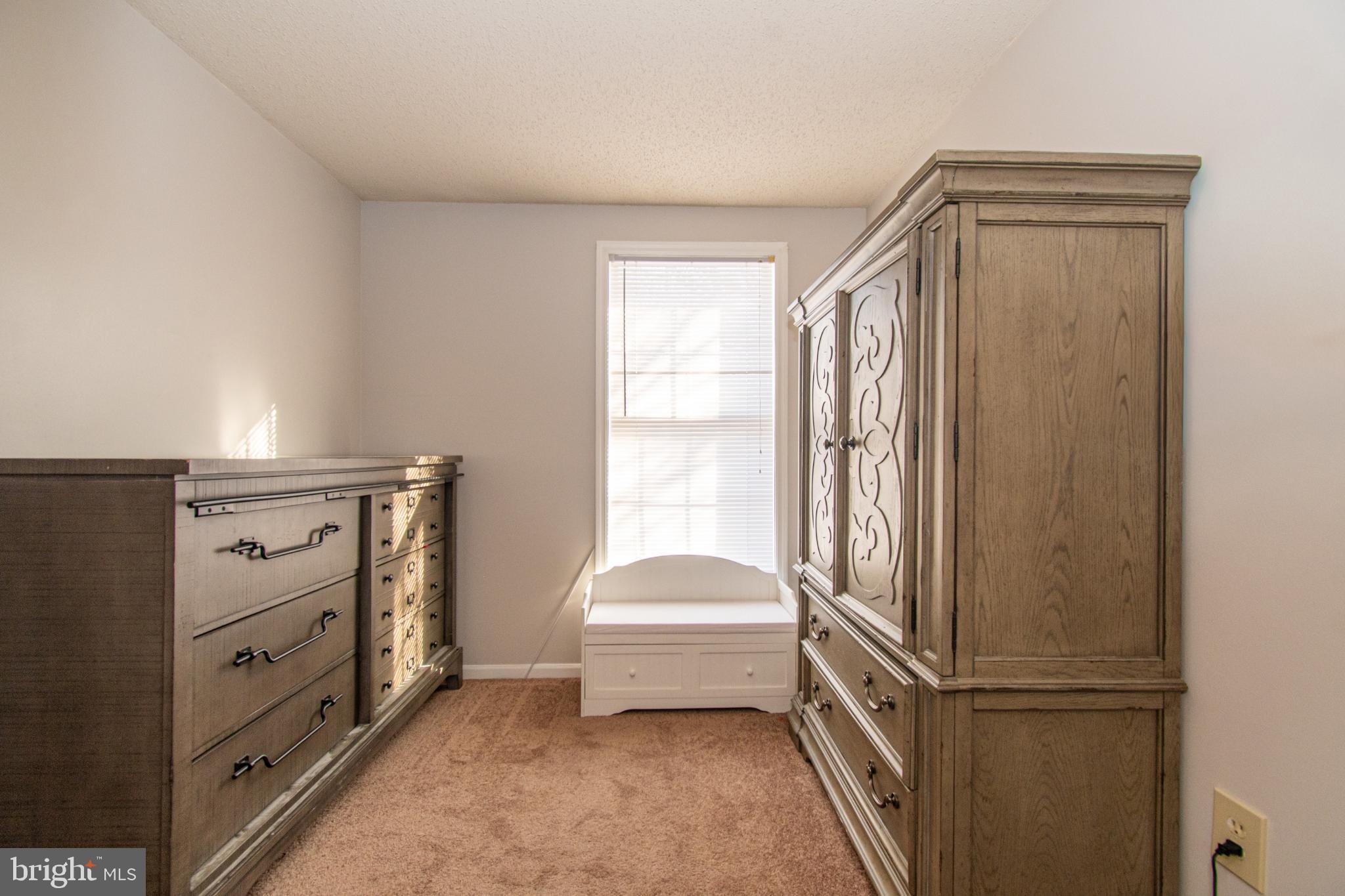 SANDTOWN-WINCHESTER - Residential