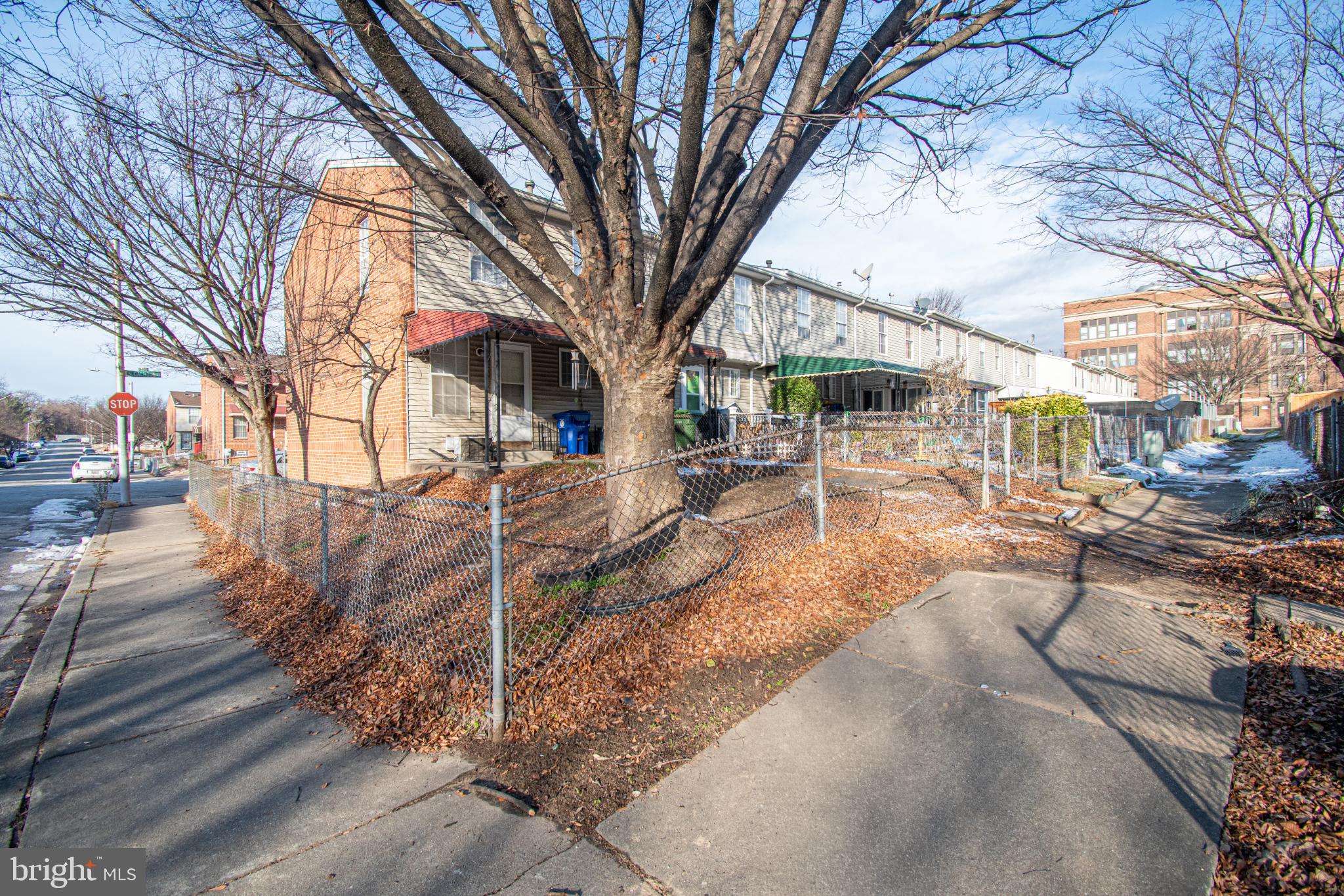 SANDTOWN-WINCHESTER - Residential