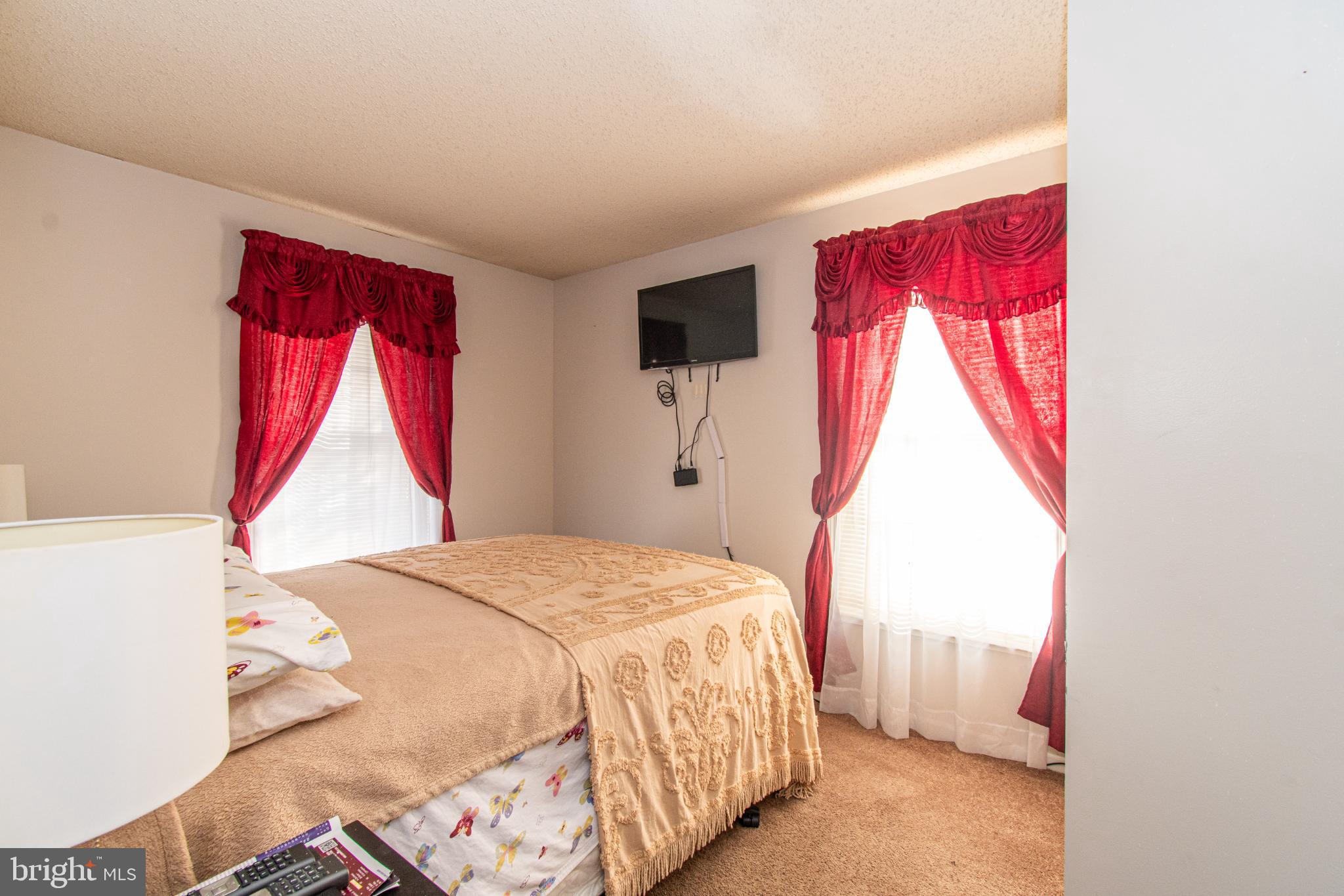 SANDTOWN-WINCHESTER - Residential