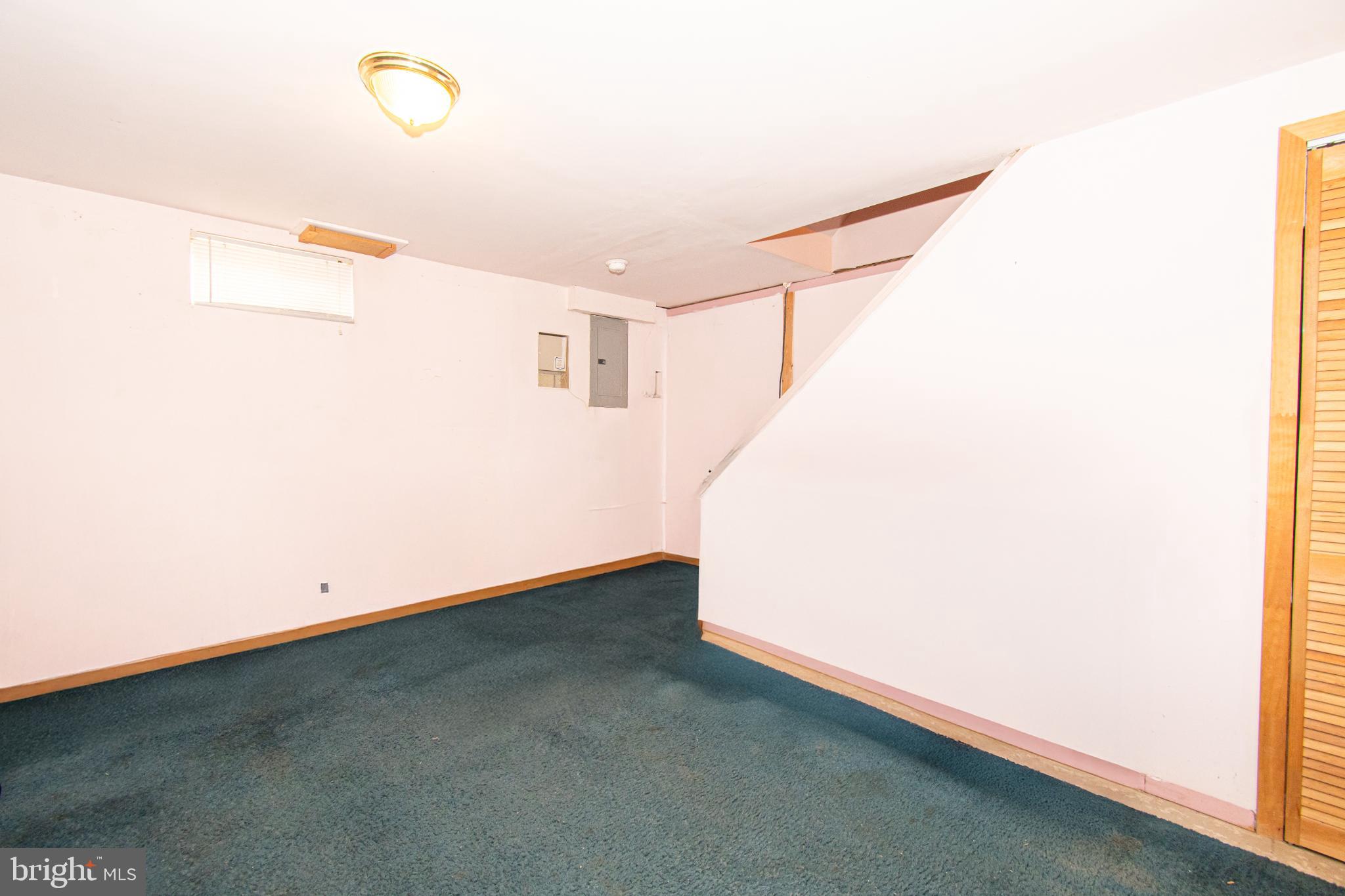 SANDTOWN-WINCHESTER - Residential