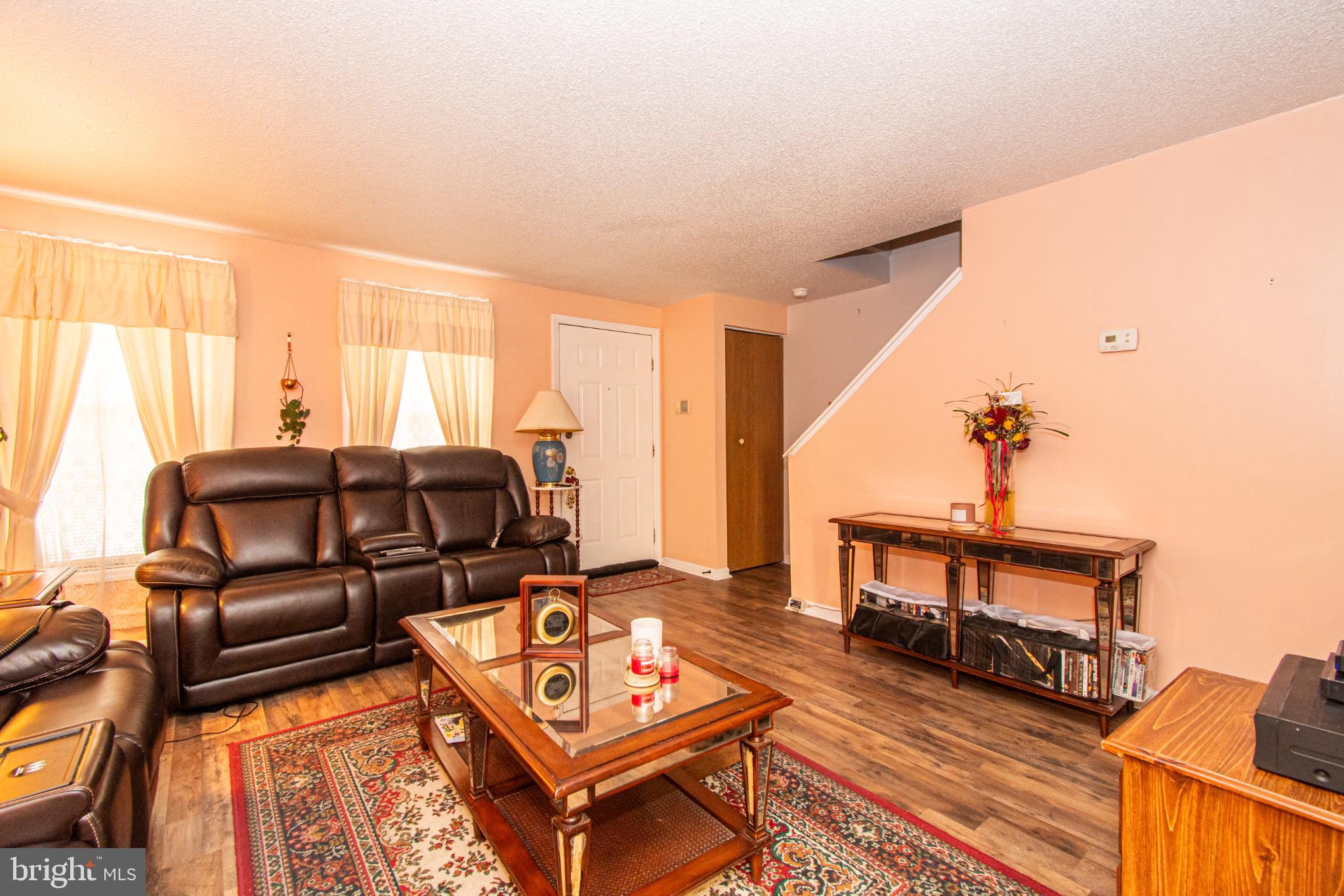 SANDTOWN-WINCHESTER - Residential