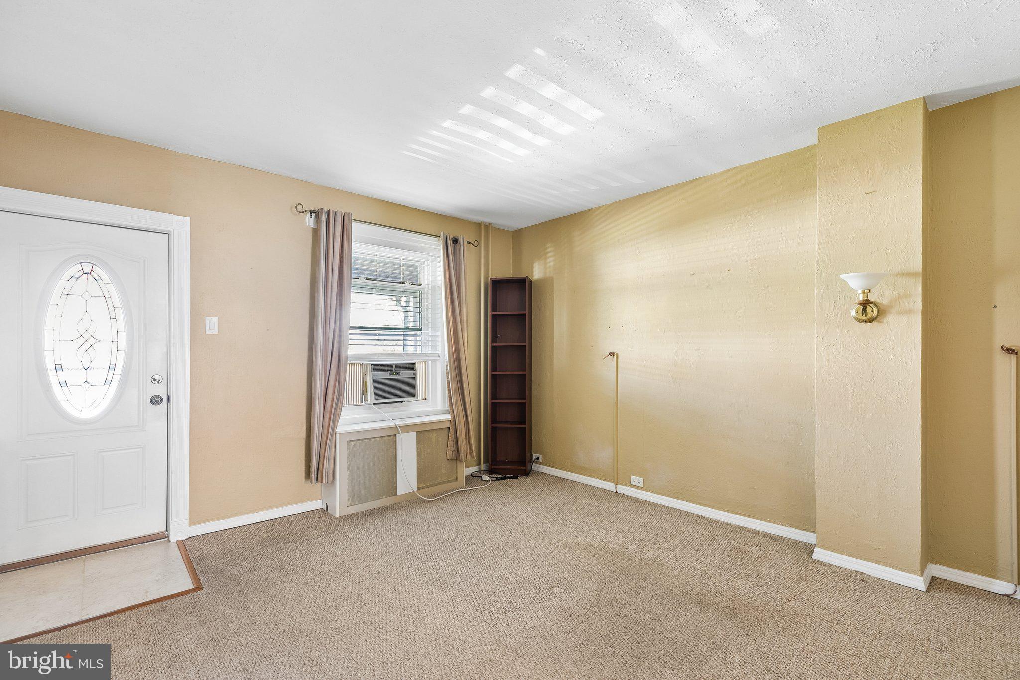 328 W FIFTH STREET