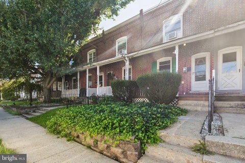 Townhouse For Rent - 328 W Fifth Street<br/> Montgomery County, LANSDALE, PA 19446