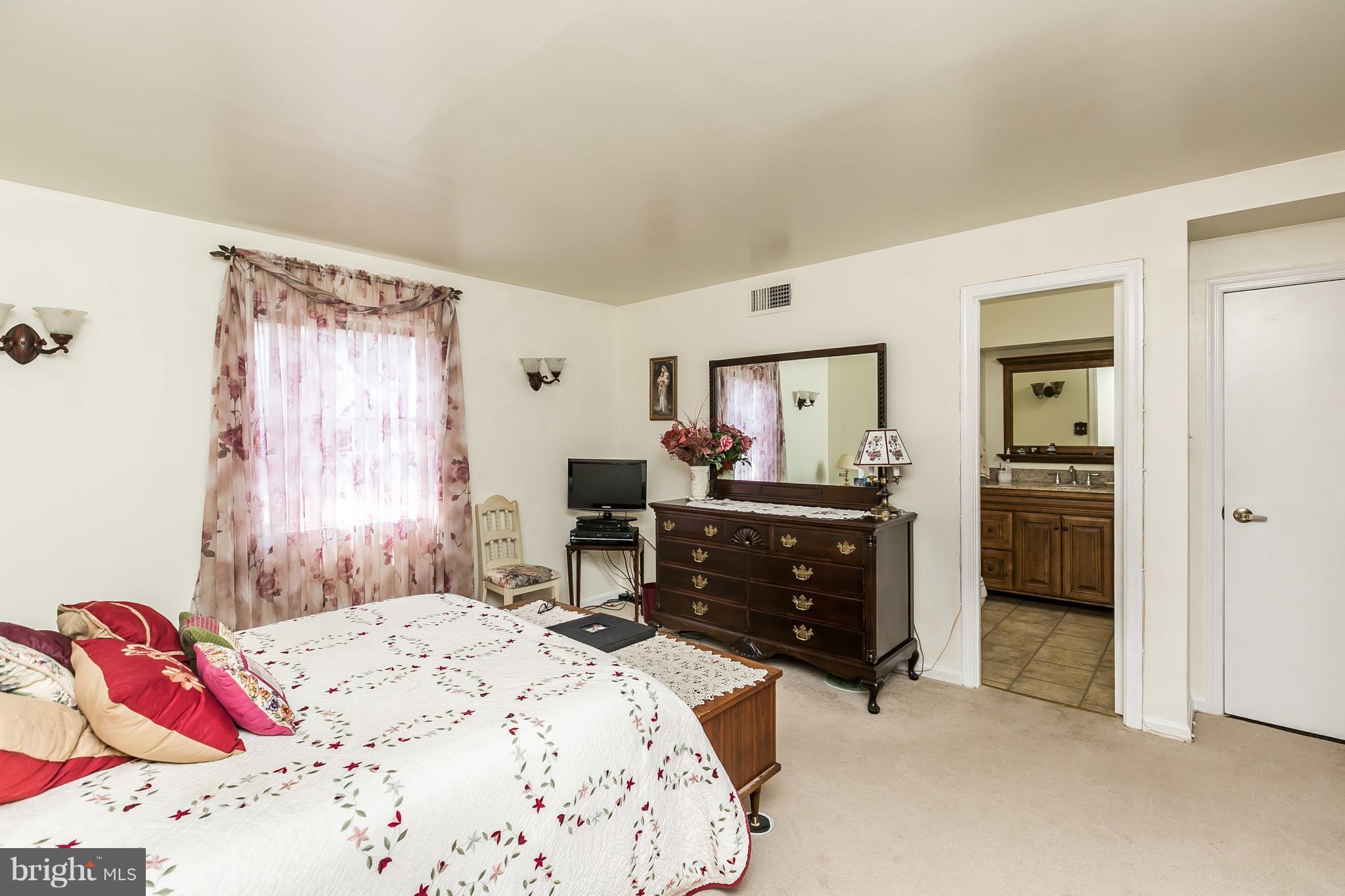 PARKVILLE - Residential