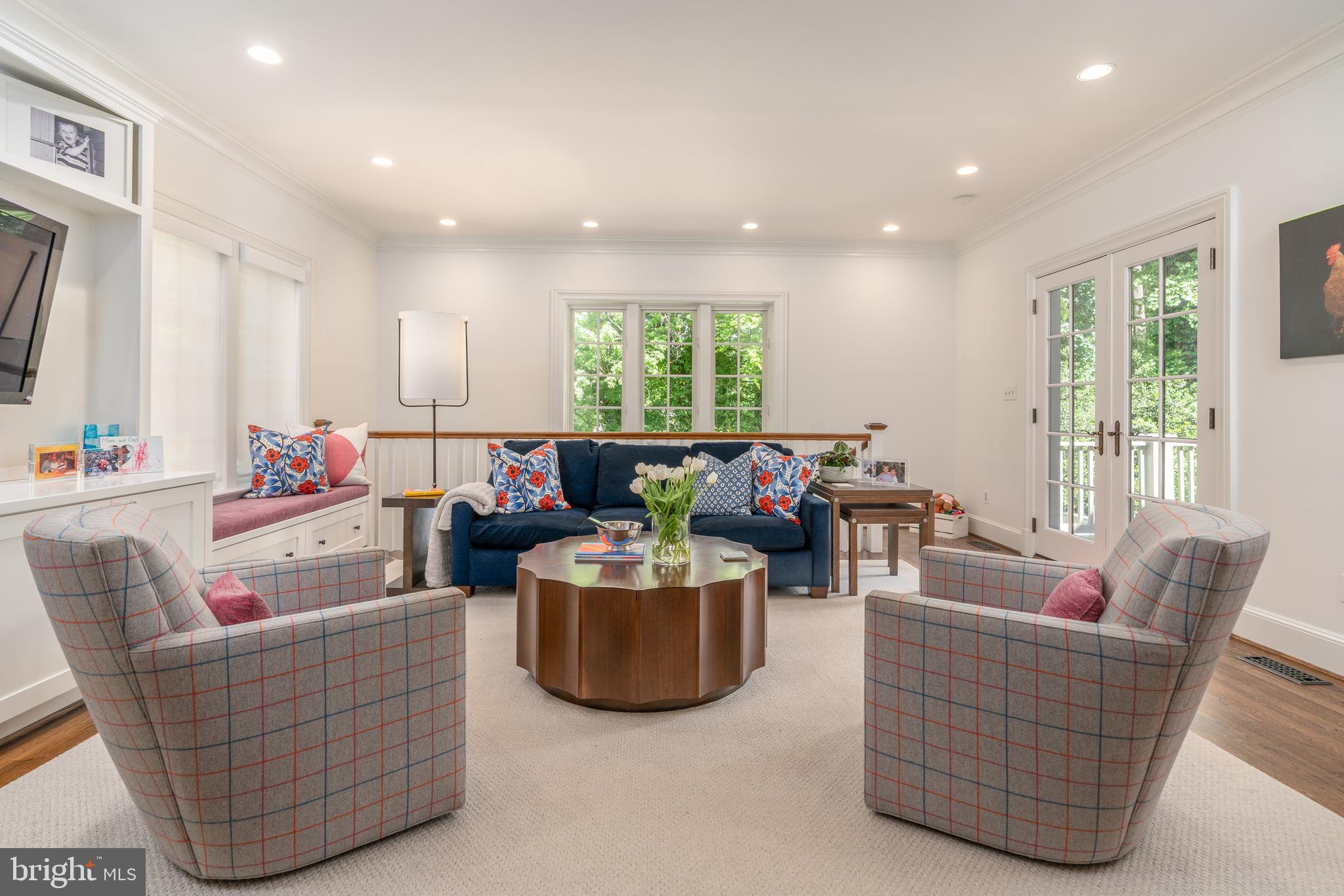 SPRING VALLEY - Residential