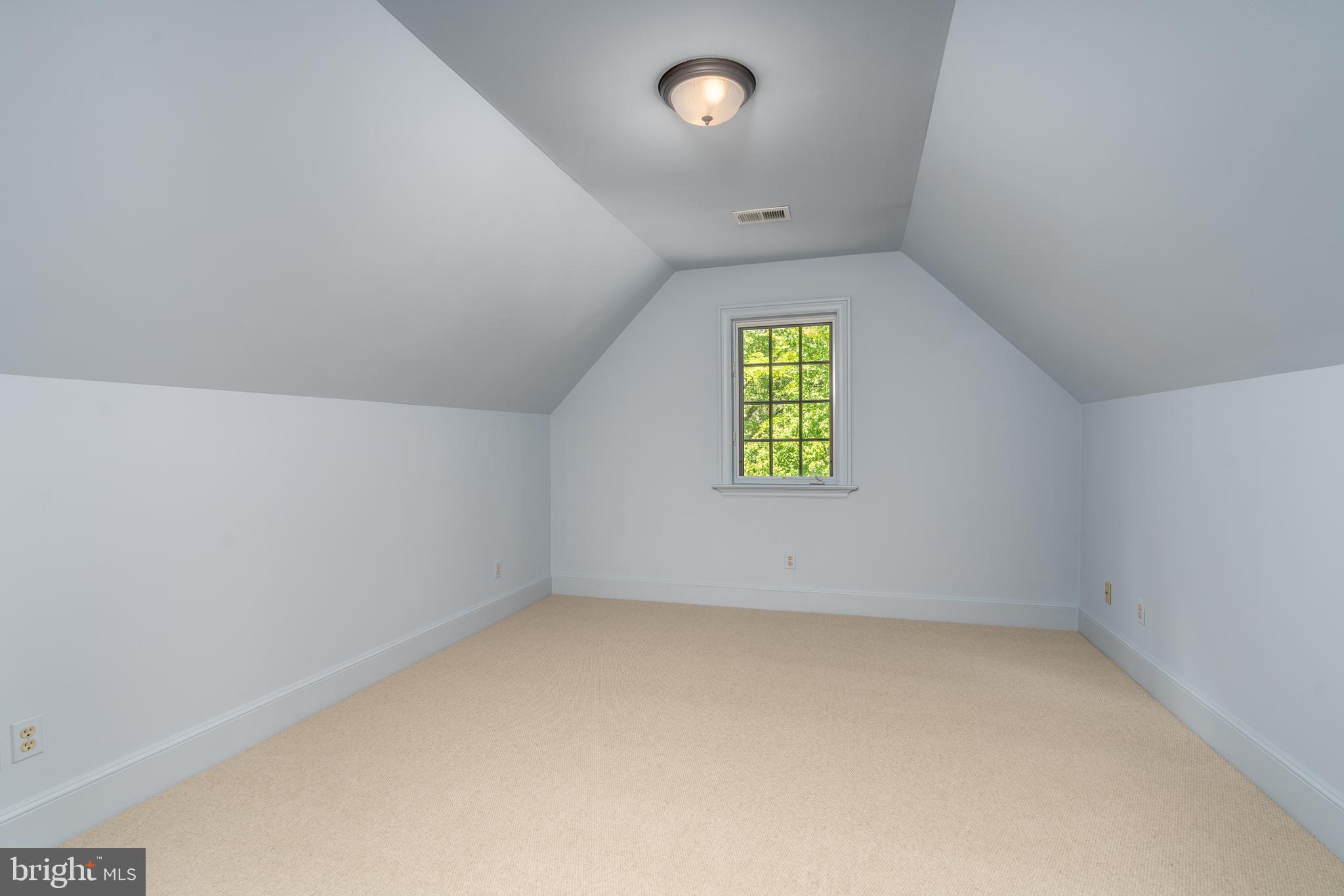 SPRING VALLEY - Residential