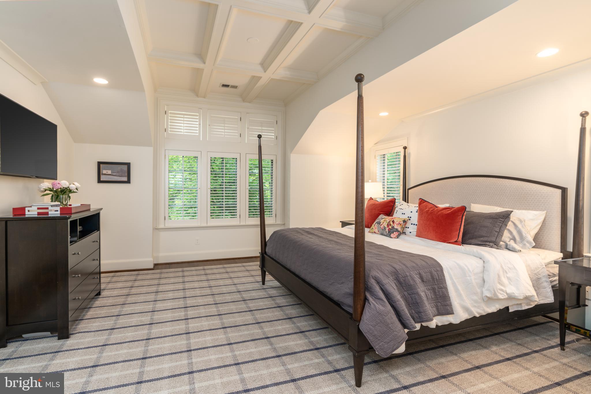 SPRING VALLEY - Residential