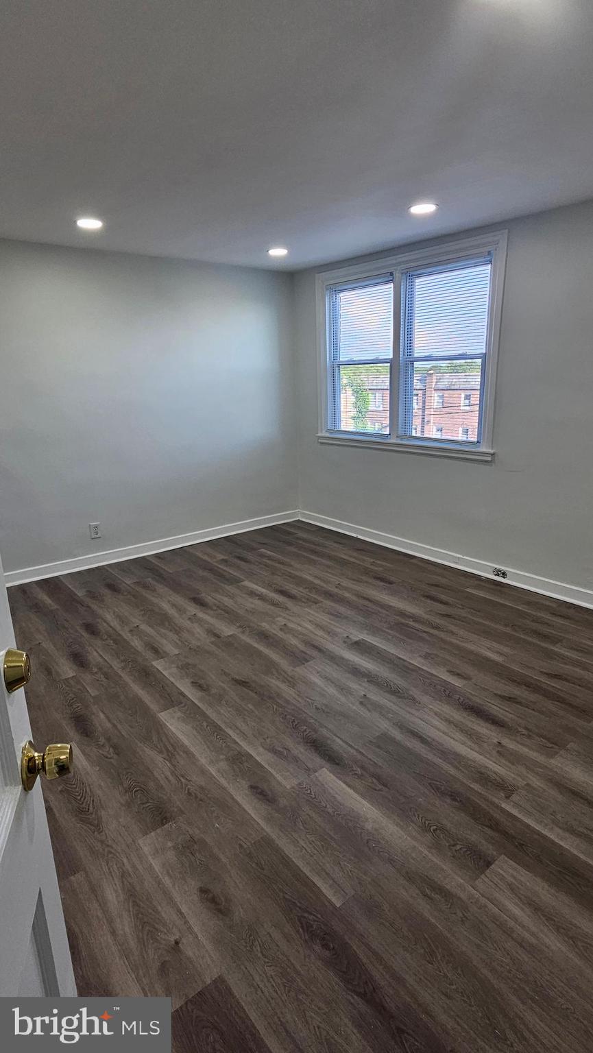 CRESCENTVILLE - Residential Lease