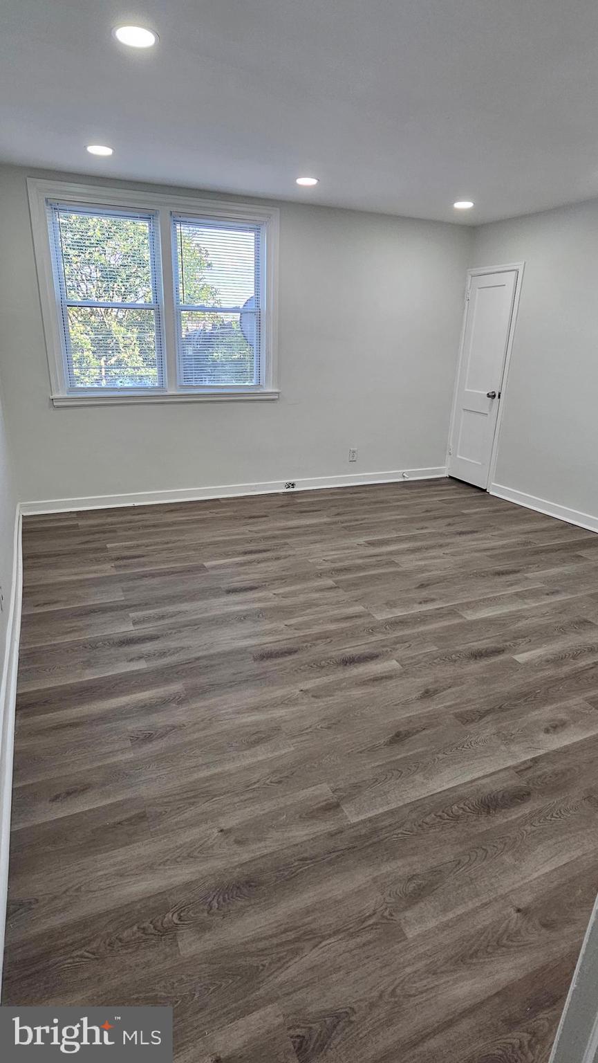 CRESCENTVILLE - Residential Lease