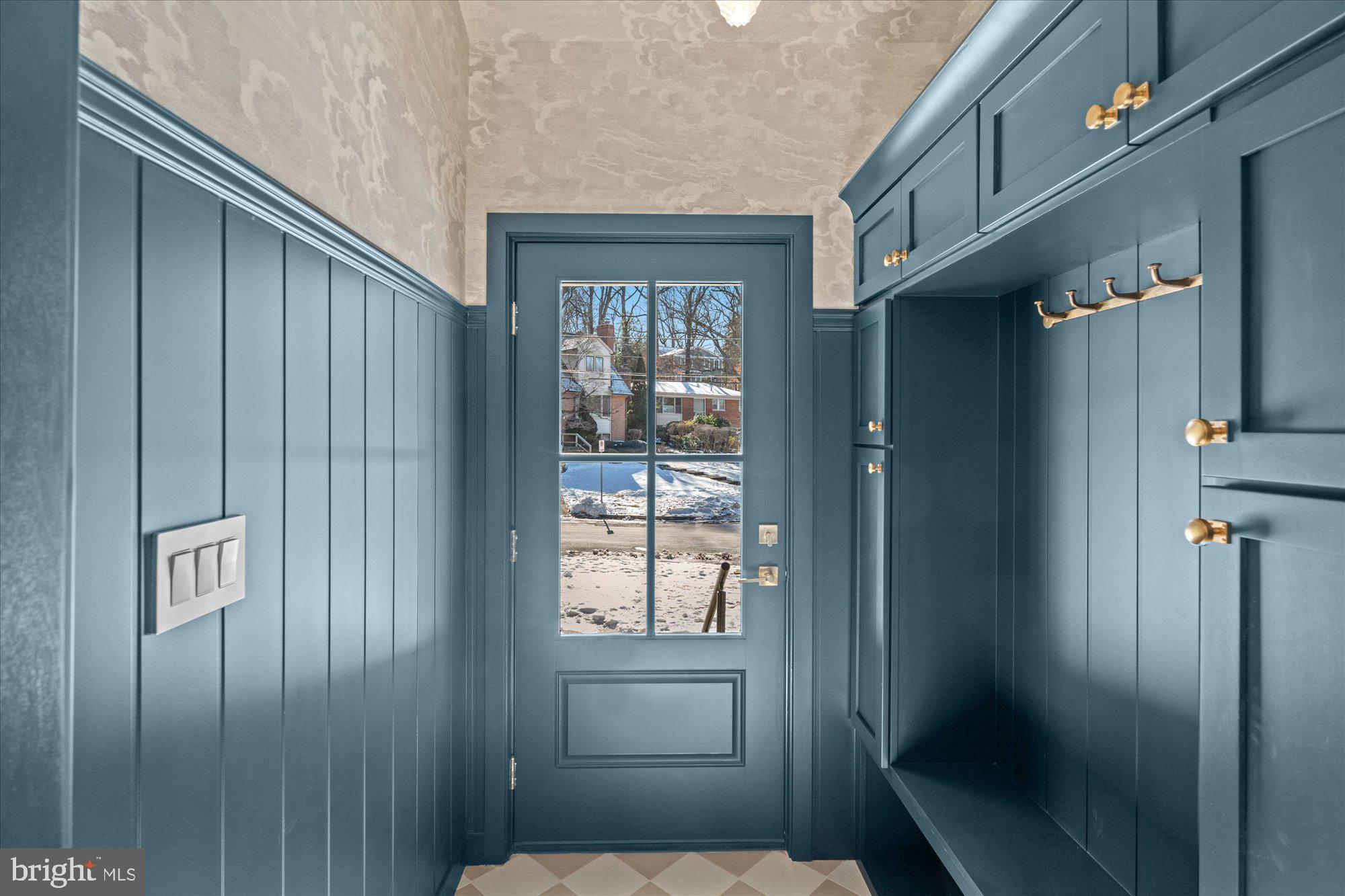 MAPLEWOOD MANOR - Residential