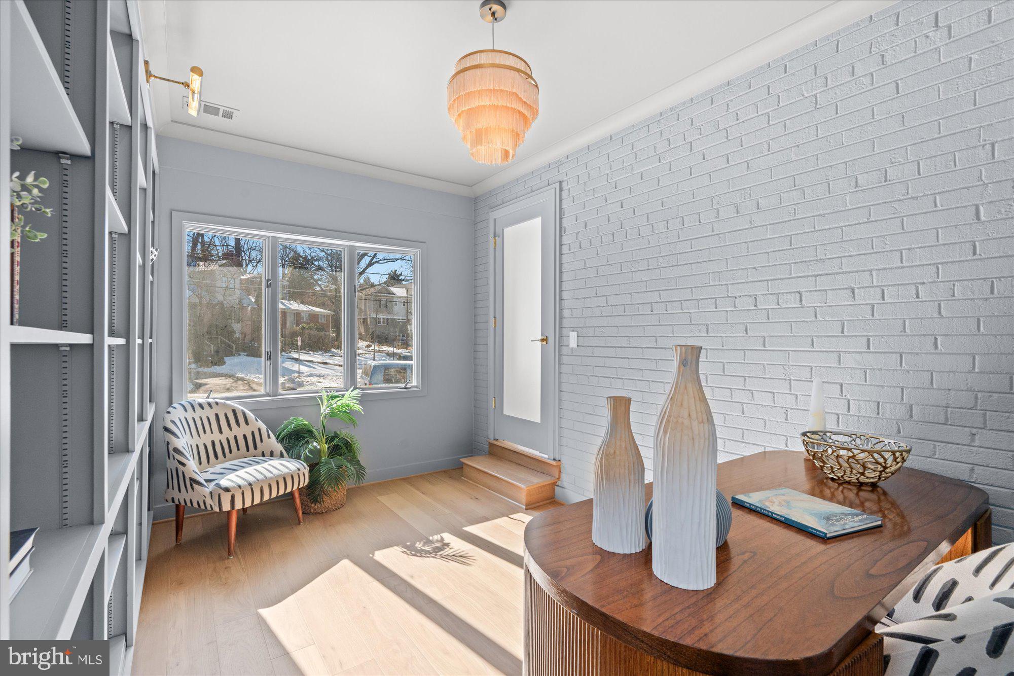 MAPLEWOOD MANOR - Residential