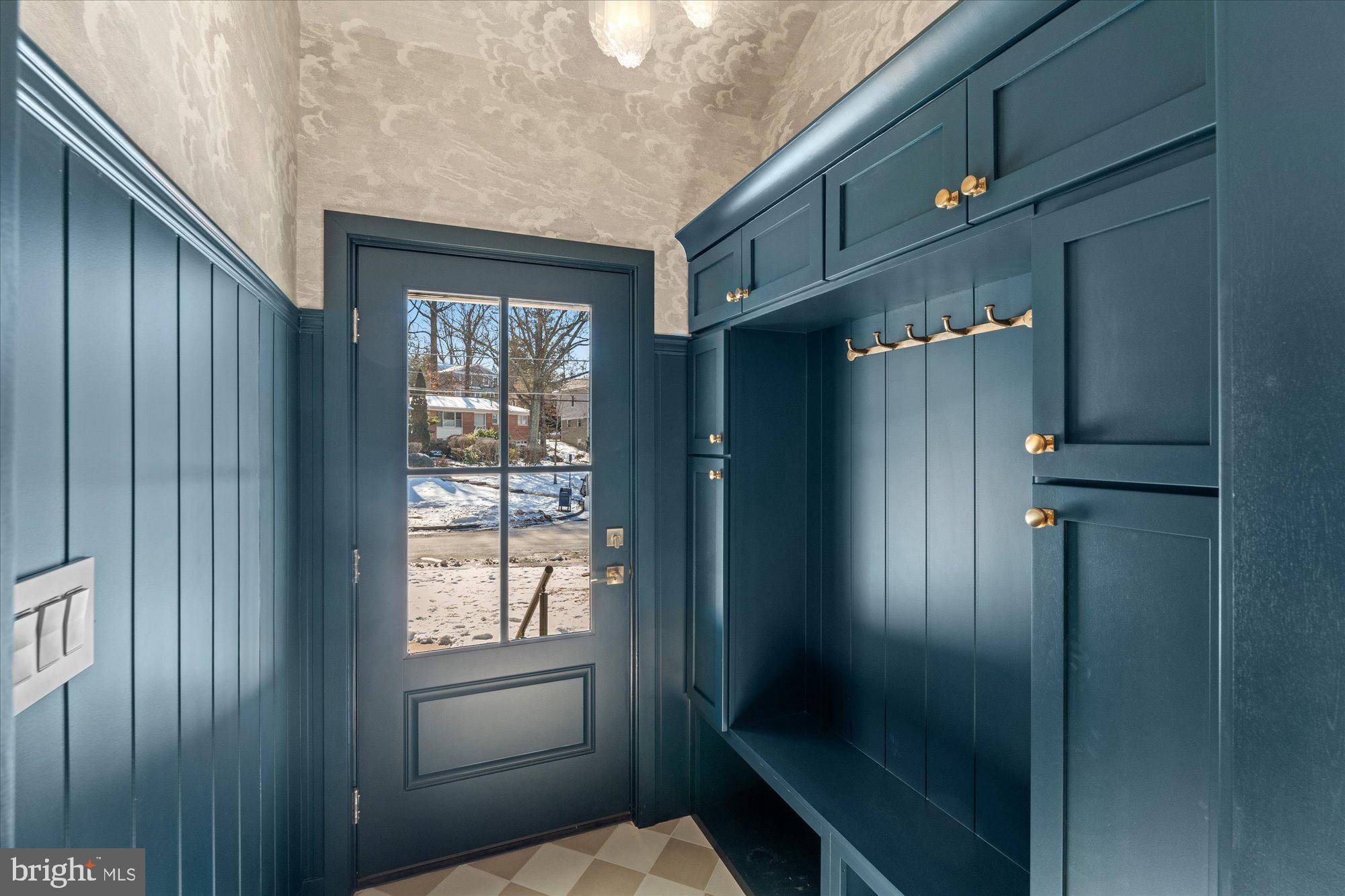 MAPLEWOOD MANOR - Residential