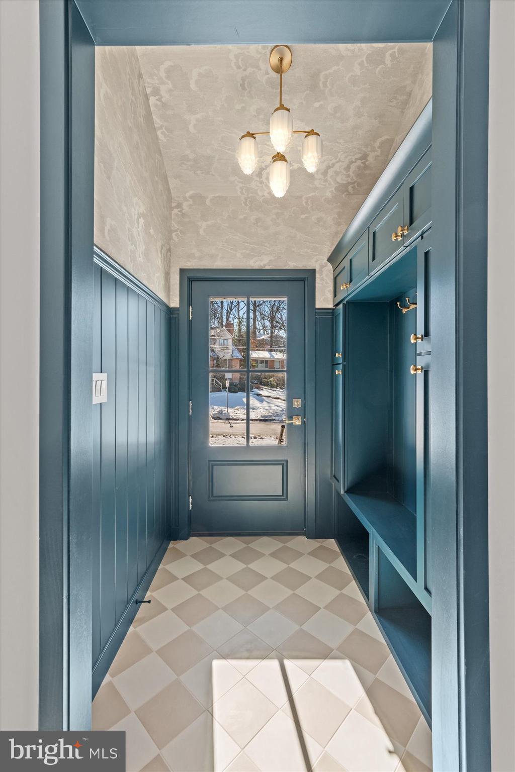 MAPLEWOOD MANOR - Residential