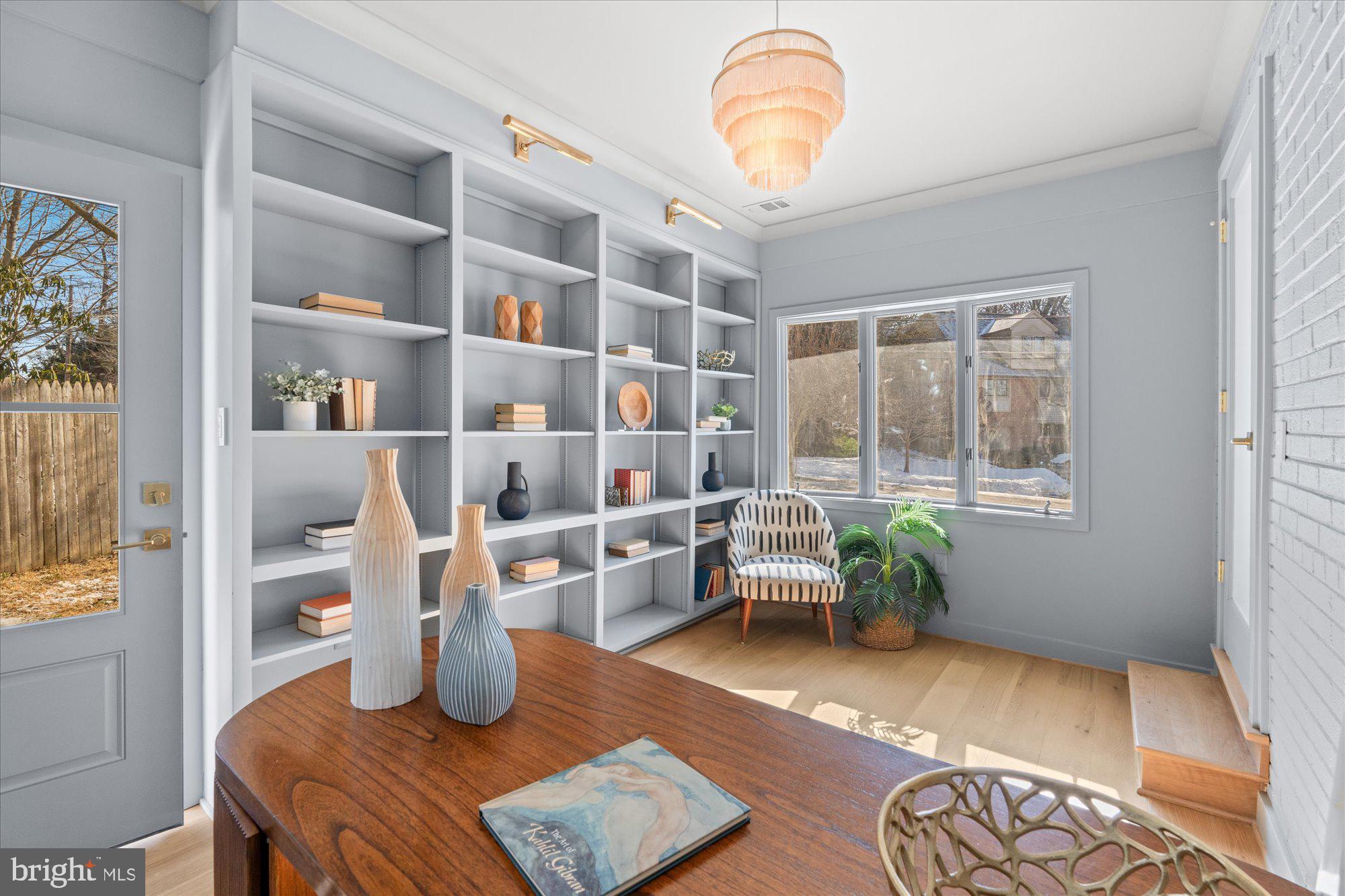 MAPLEWOOD MANOR - Residential