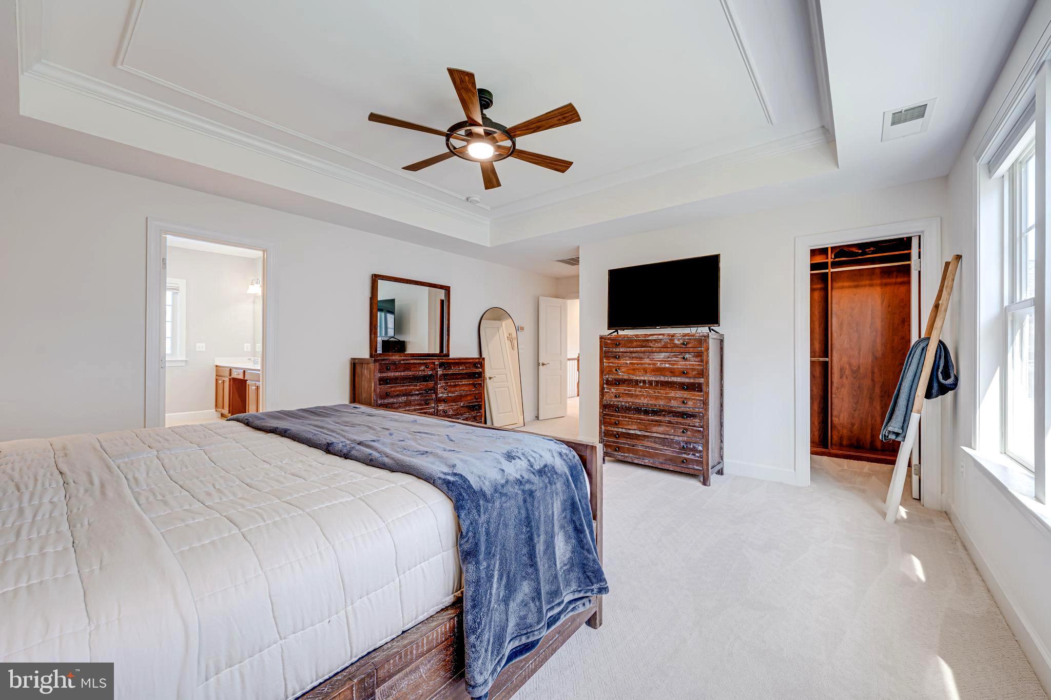 COLES RUN MANOR - Residential