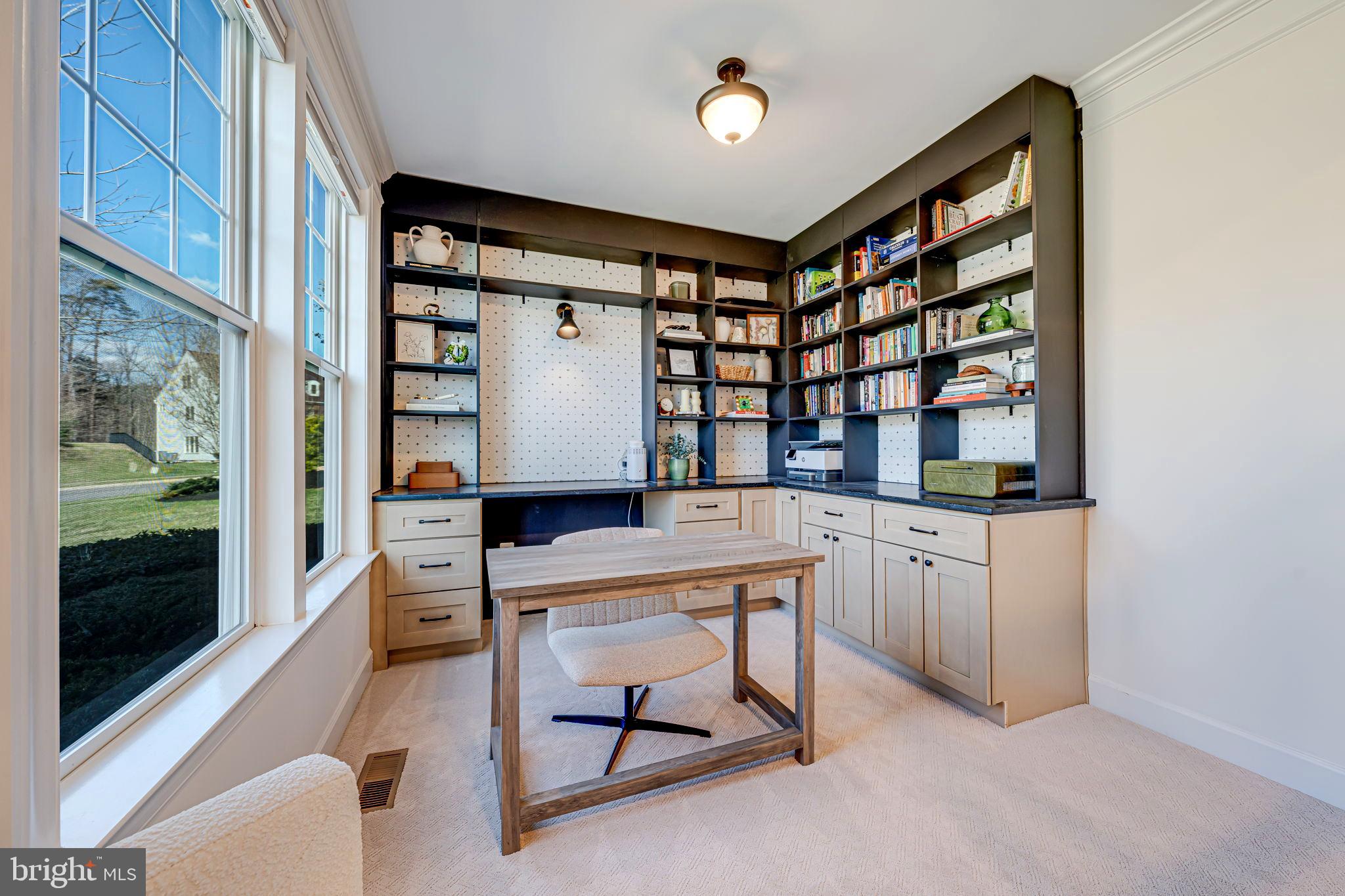 COLES RUN MANOR - Residential