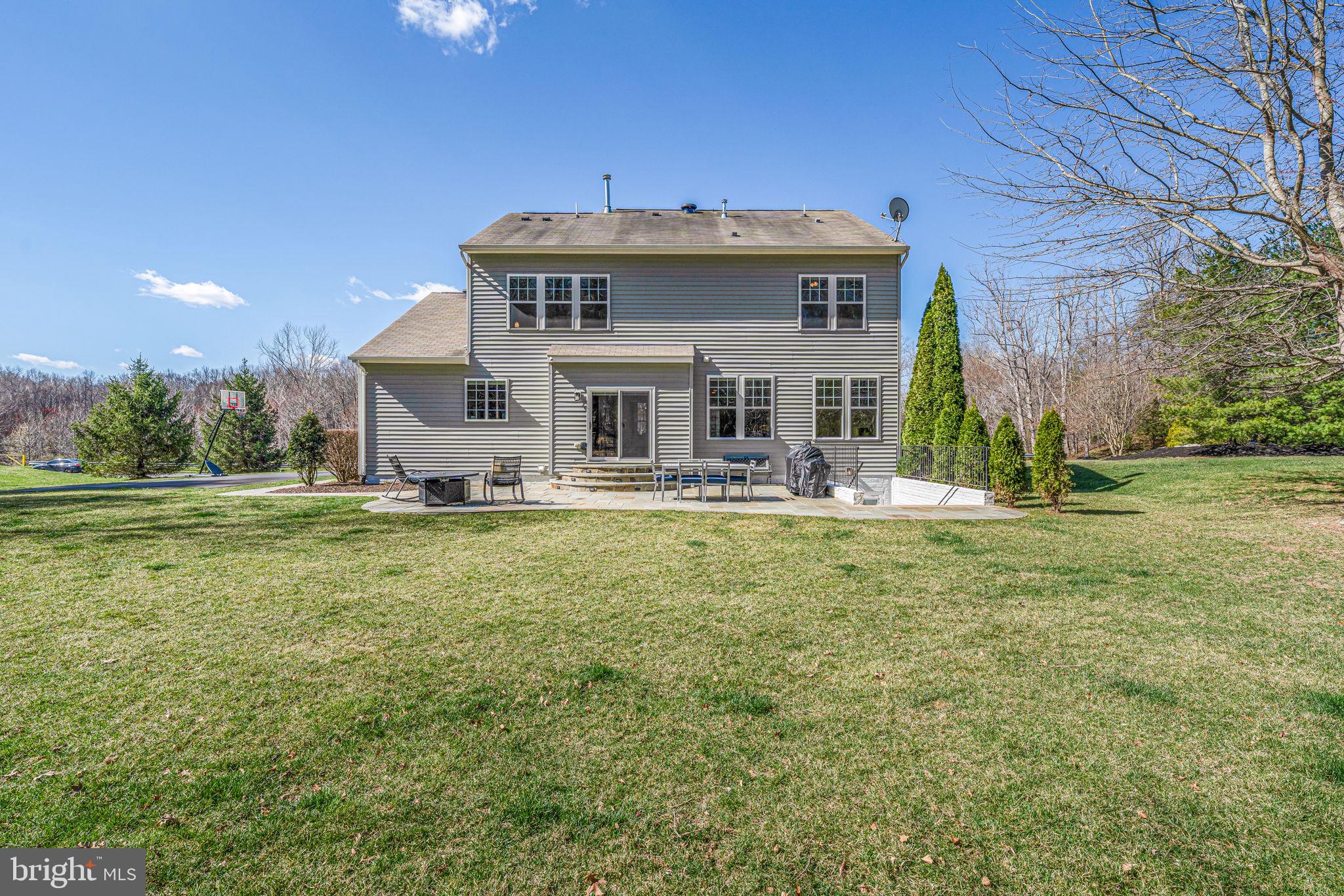 COLES RUN MANOR - Residential