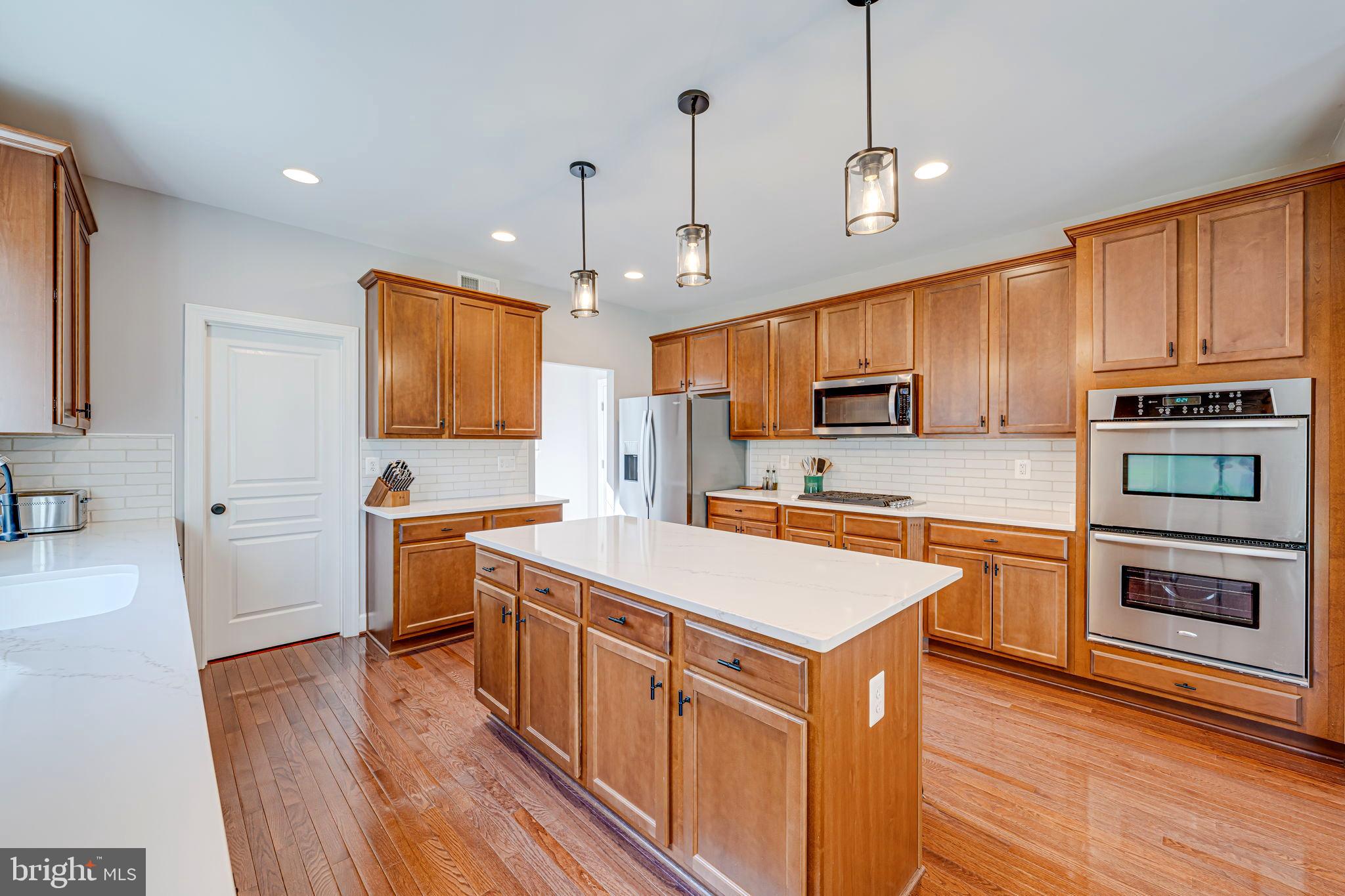 COLES RUN MANOR - Residential