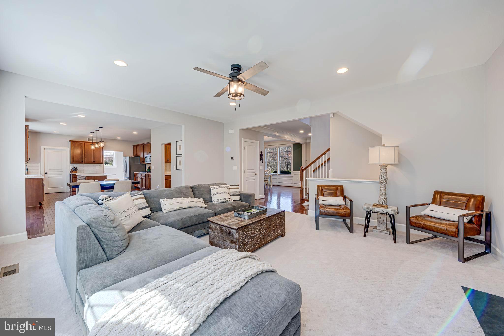 COLES RUN MANOR - Residential