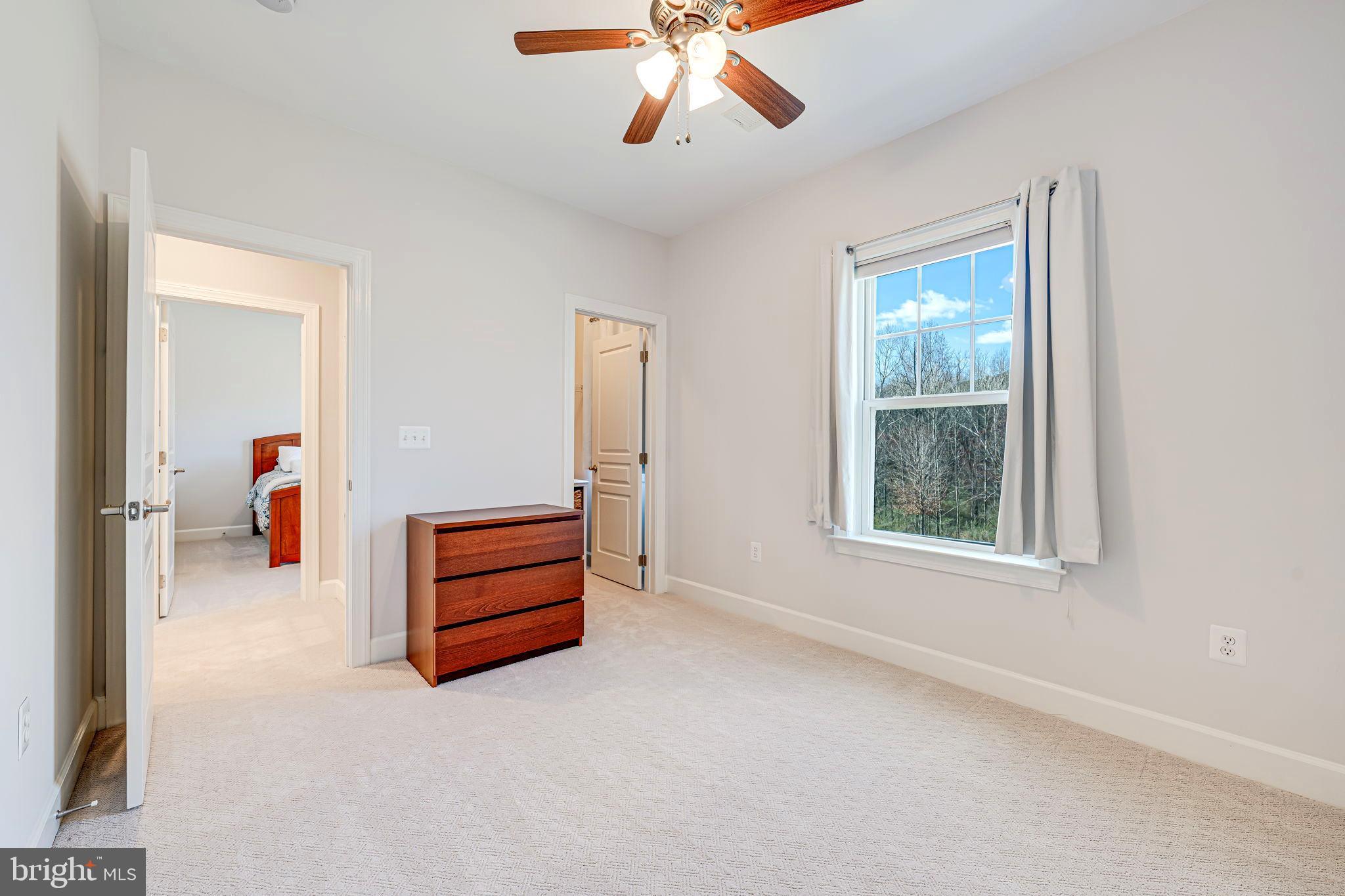 COLES RUN MANOR - Residential