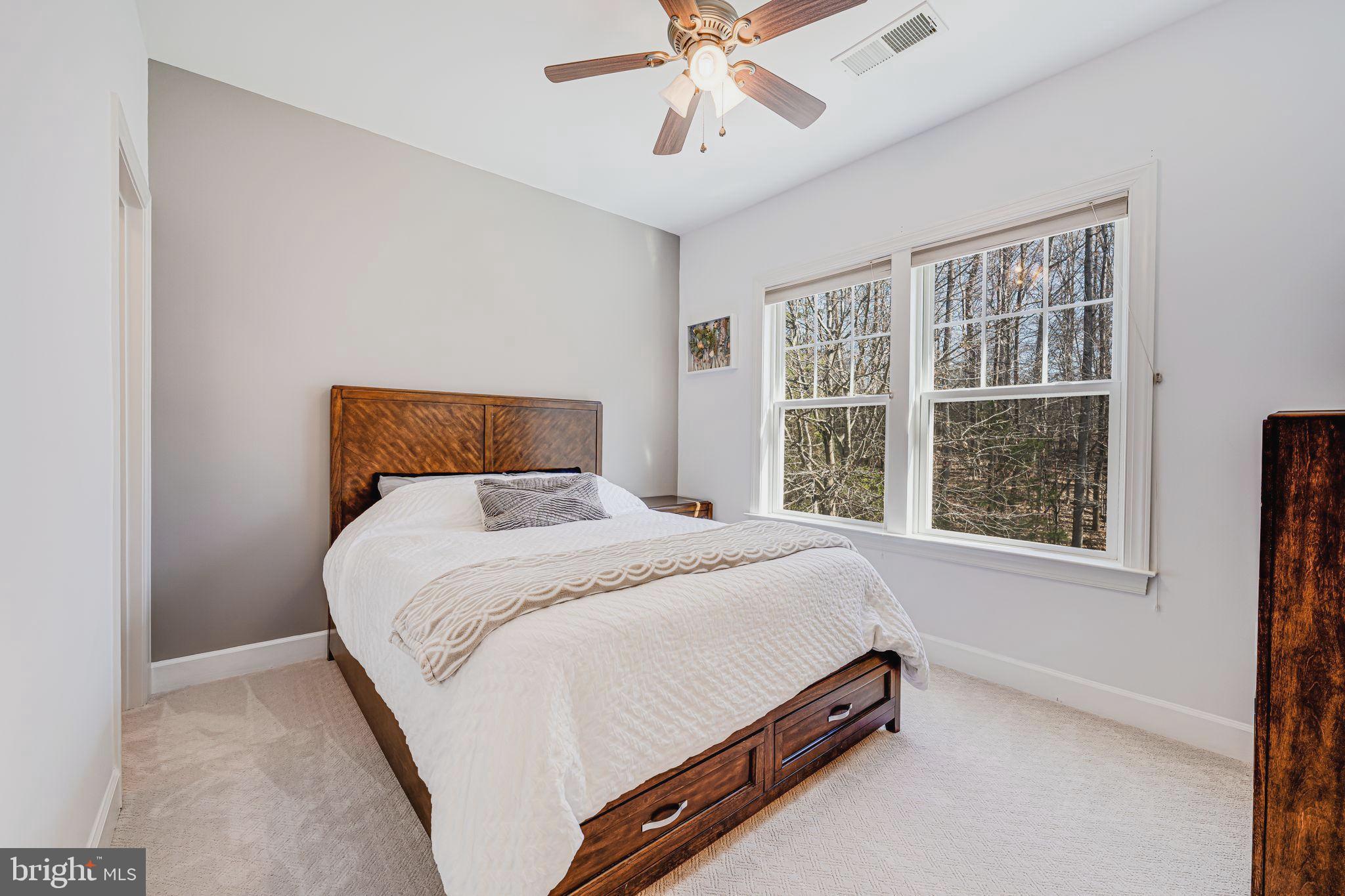 COLES RUN MANOR - Residential