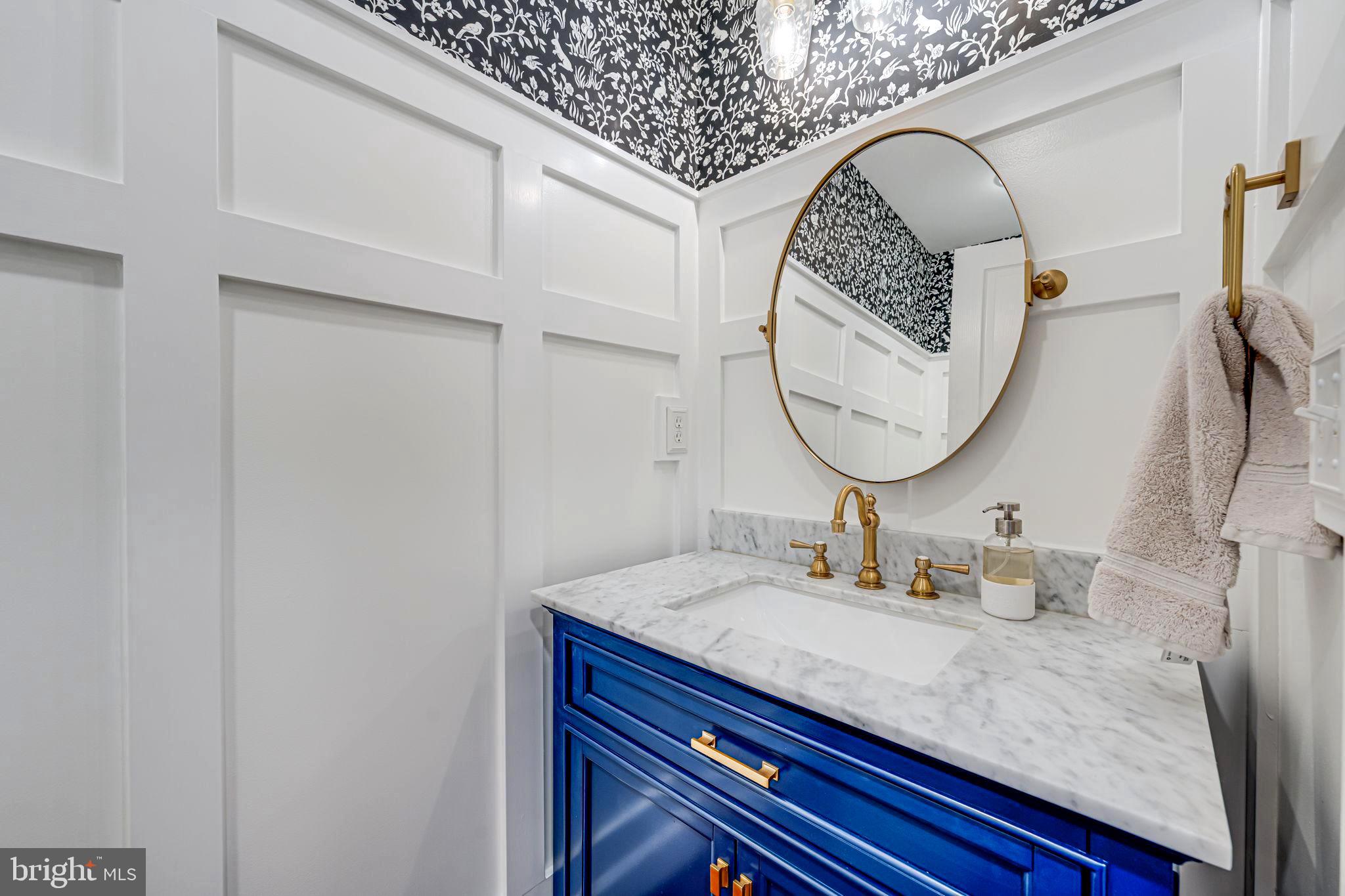 COLES RUN MANOR - Residential