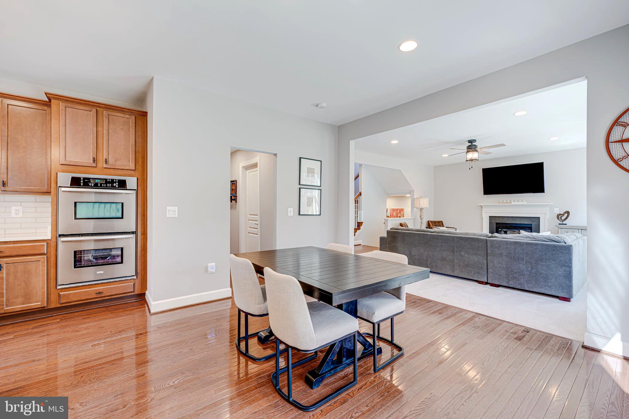 COLES RUN MANOR - Residential