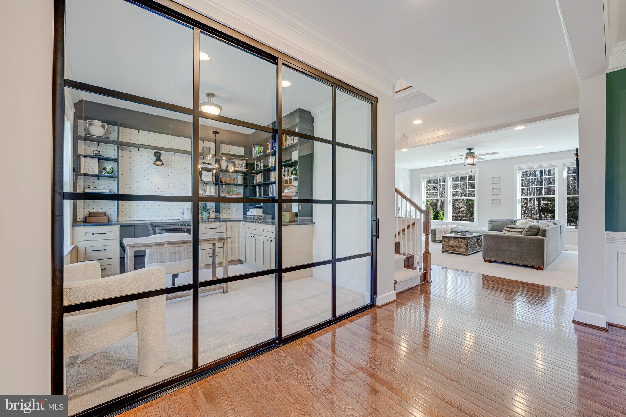 COLES RUN MANOR - Residential