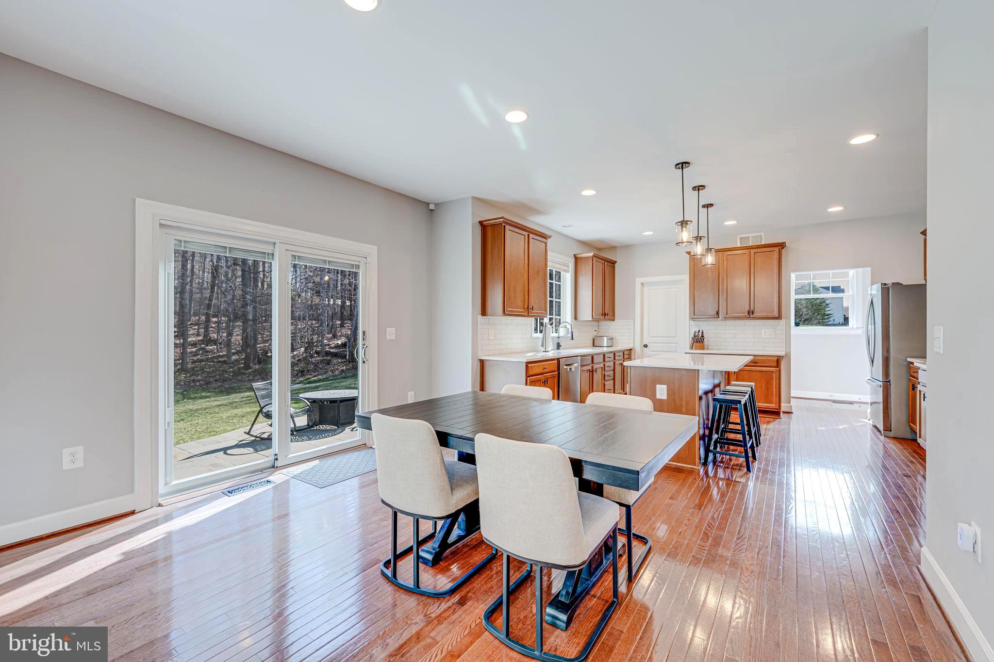 COLES RUN MANOR - Residential