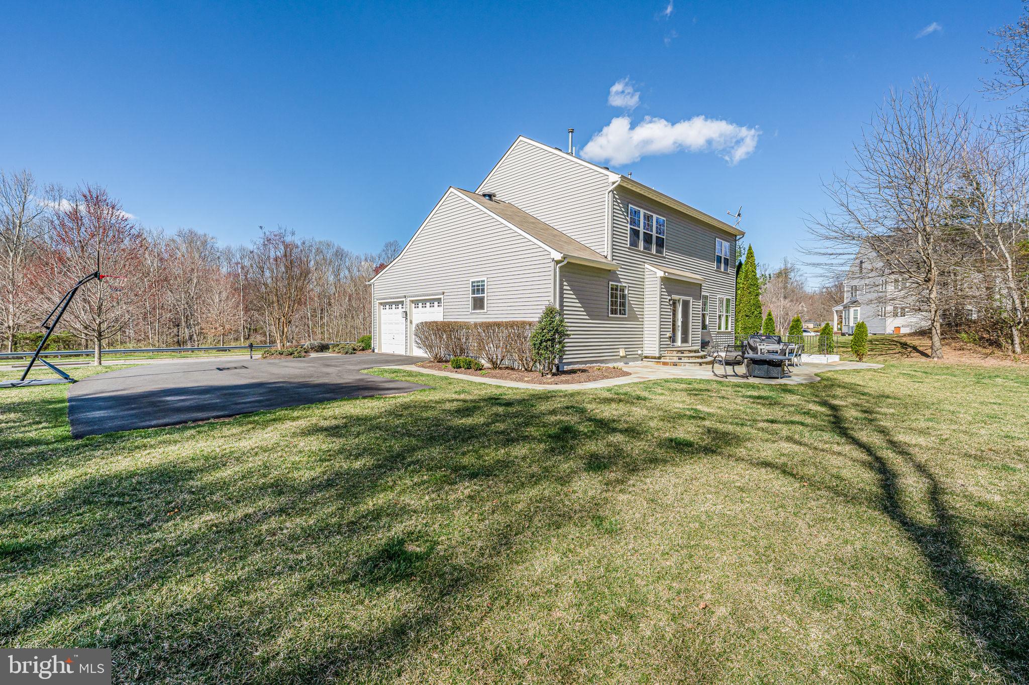 COLES RUN MANOR - Residential