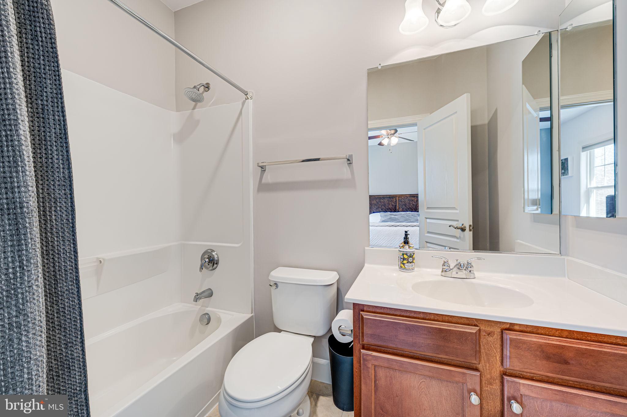 COLES RUN MANOR - Residential