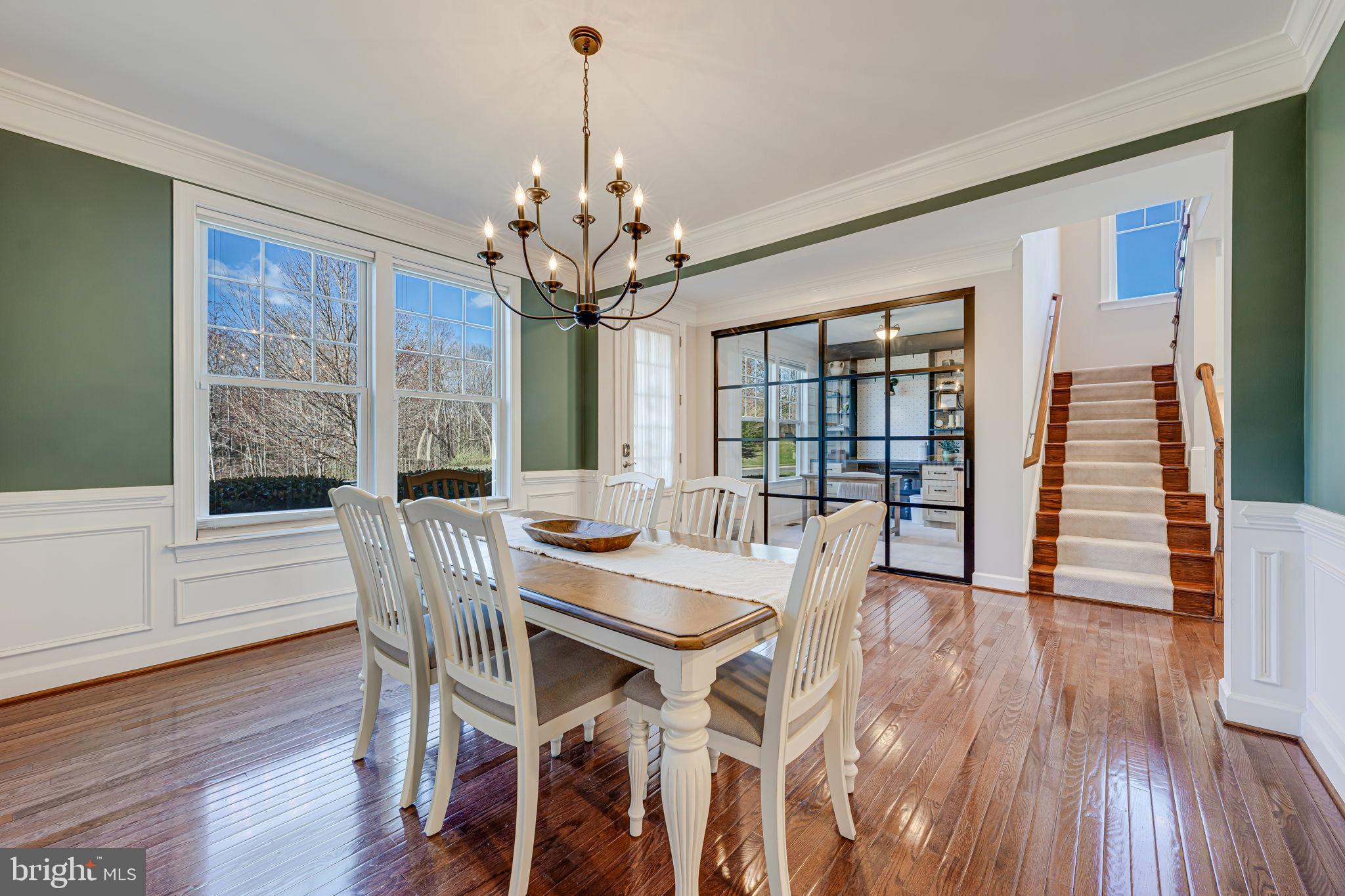 COLES RUN MANOR - Residential