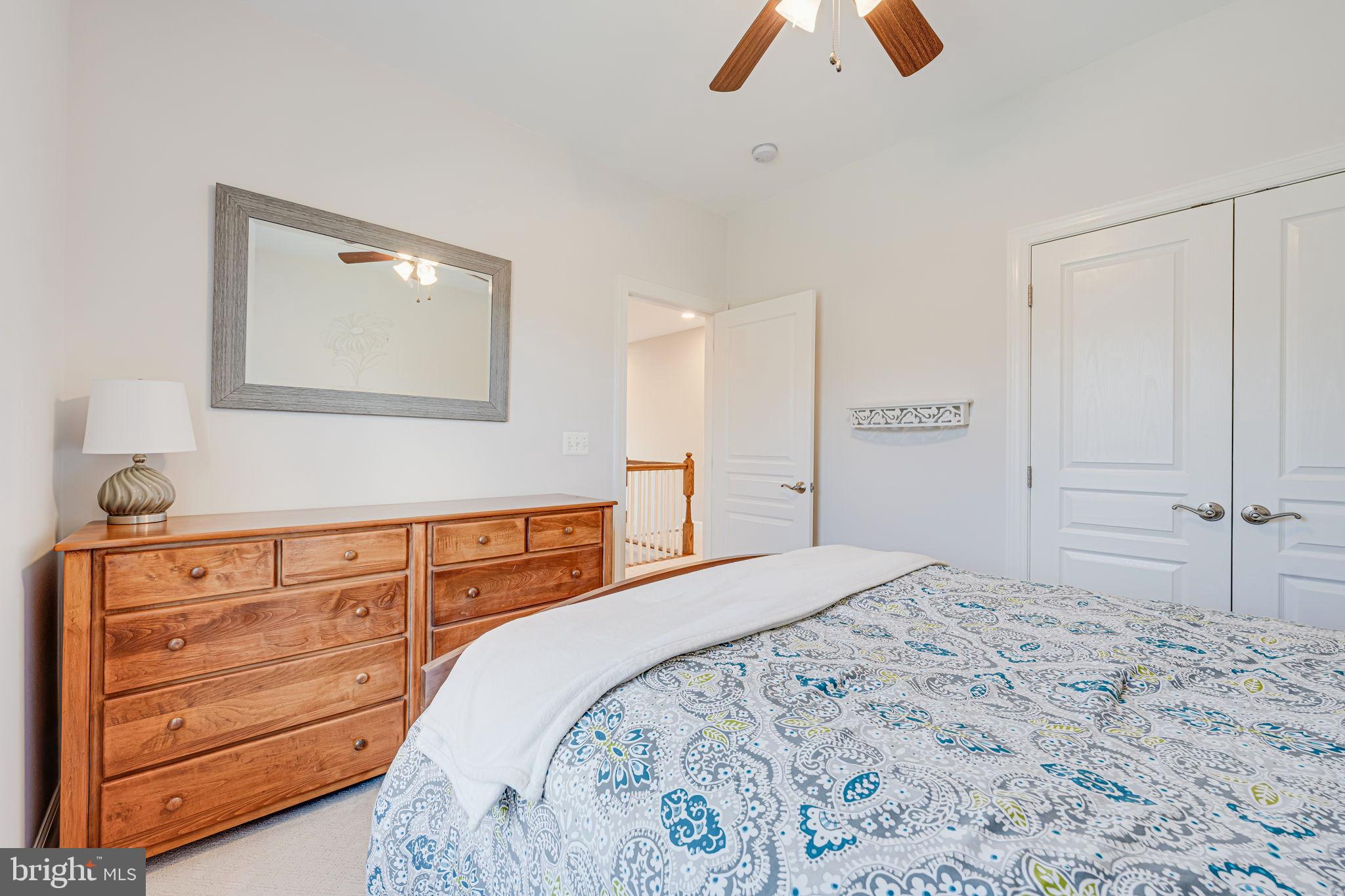 COLES RUN MANOR - Residential