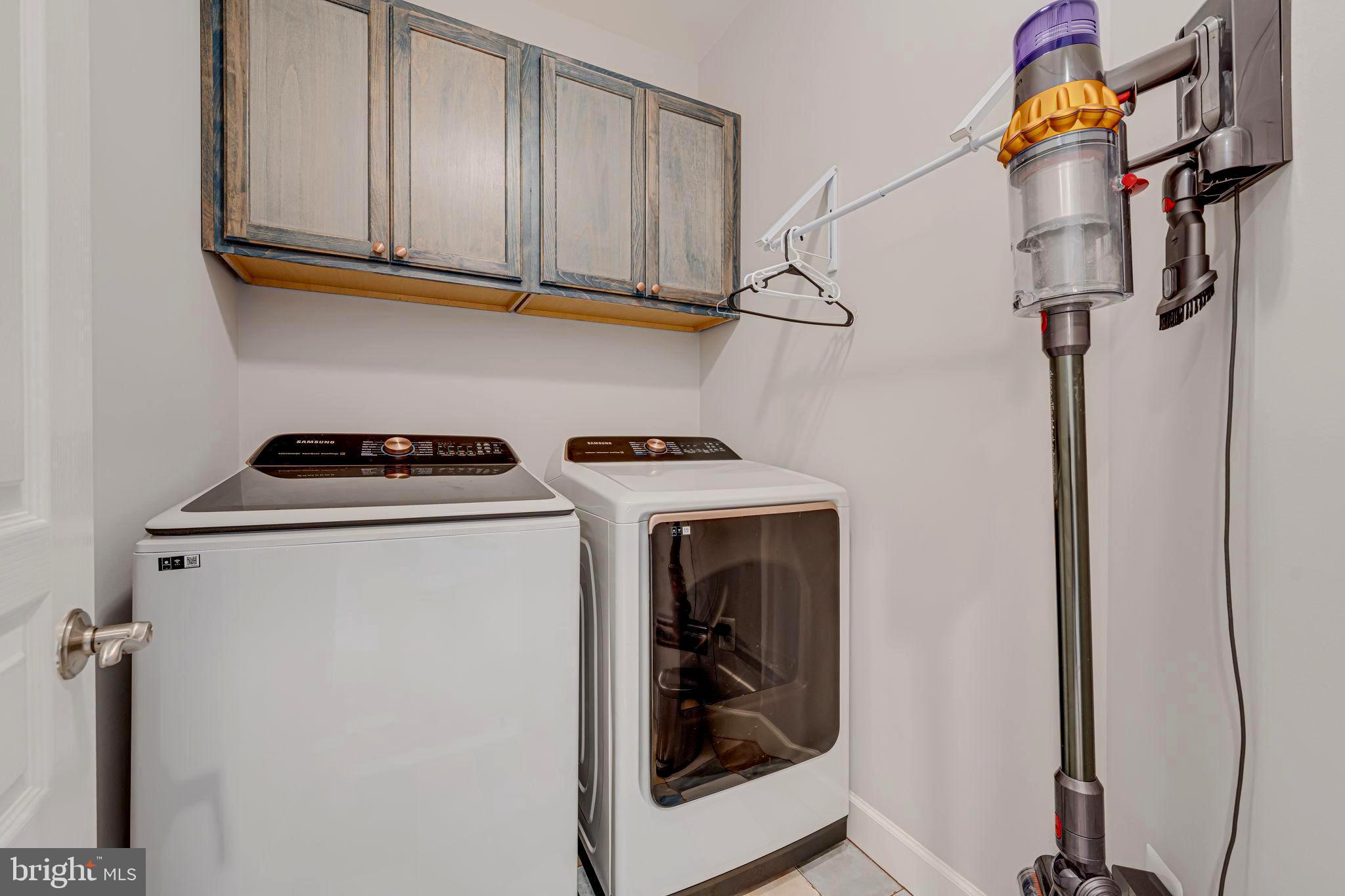 COLES RUN MANOR - Residential