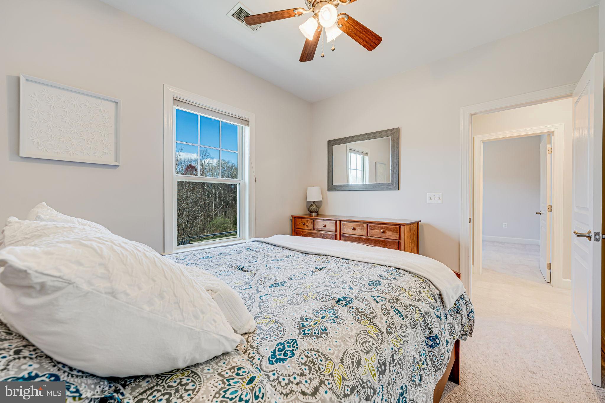 COLES RUN MANOR - Residential