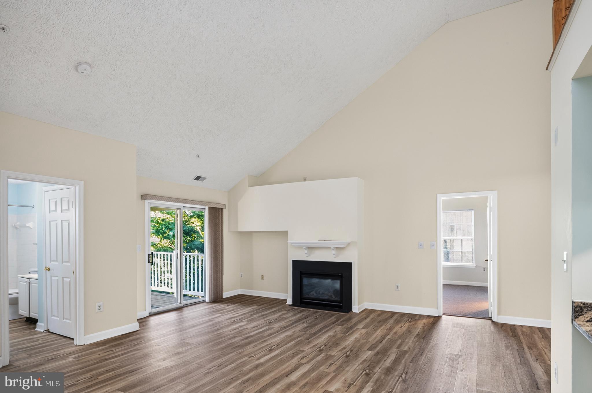 619 ADMIRAL DRIVE 401