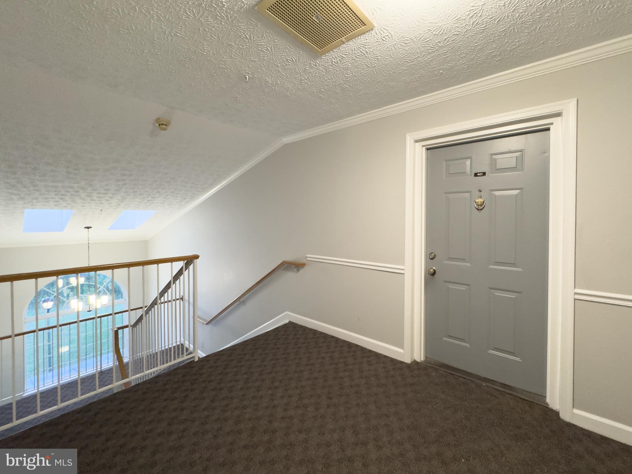 619 ADMIRAL DRIVE 401
