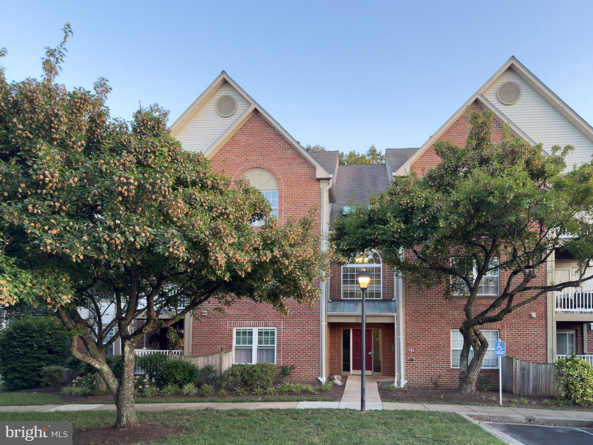 619 ADMIRAL DRIVE 401