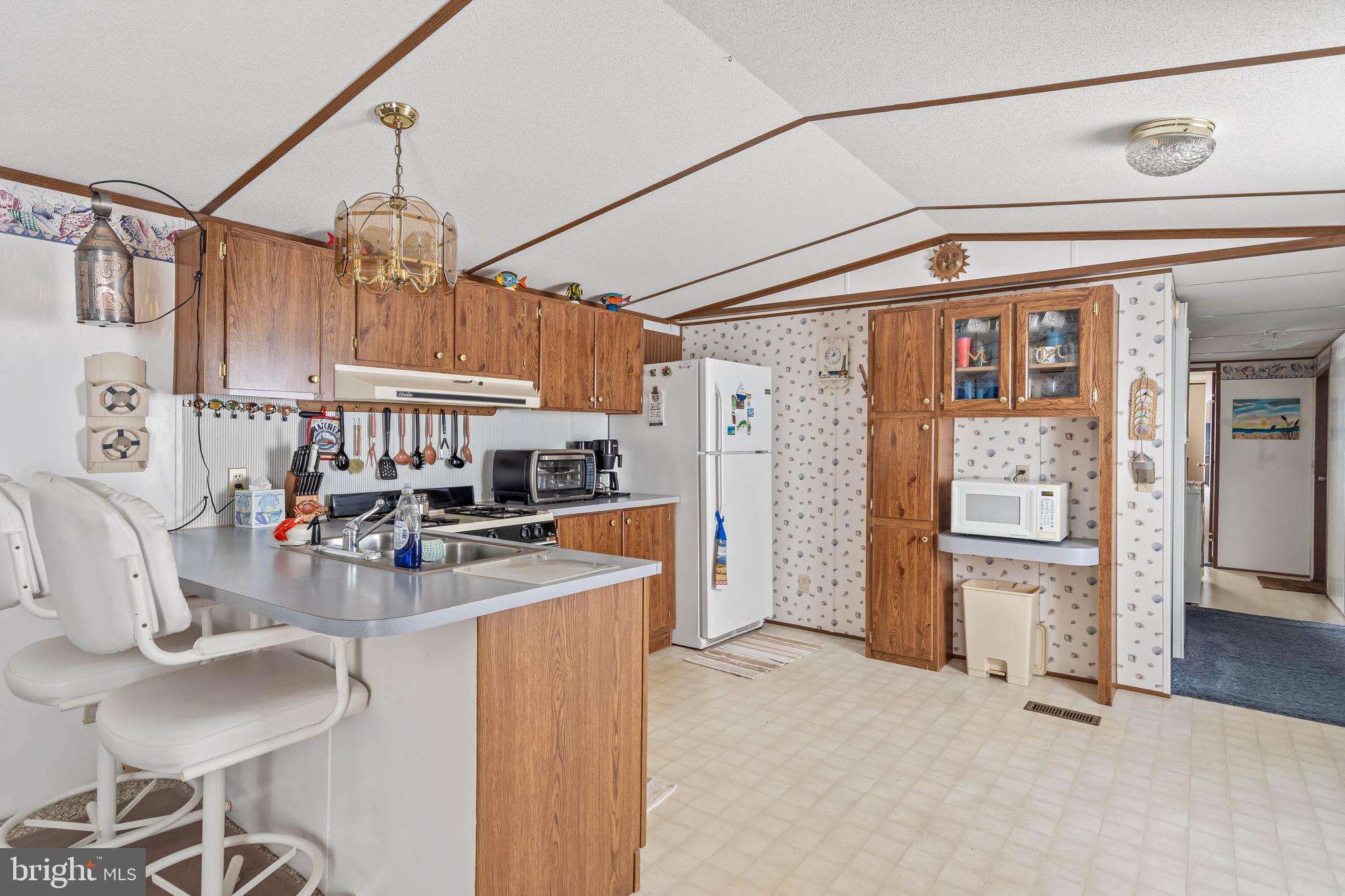 MARINERS COVE - Residential